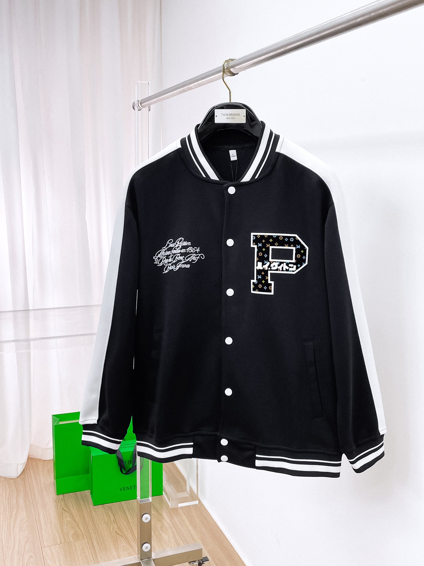 PLV 25ss早秋【新品】夹克外套爆款 秋冬专柜新款休闲时尚夹克外套！超前卫设计风格 细腻舒适 穿着非