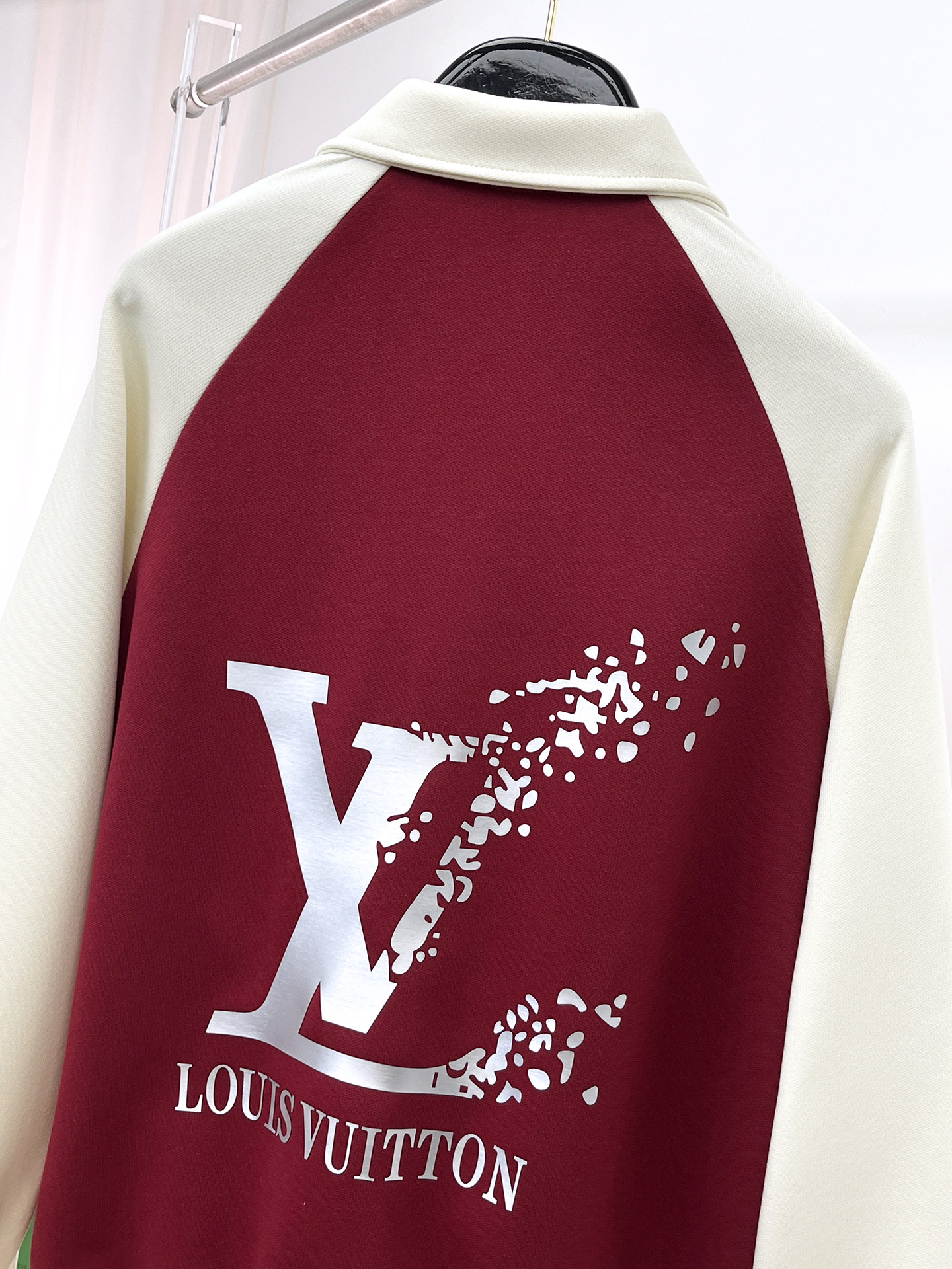 PLV 25ss早秋【新品】夹克外套爆款 秋冬专柜新款休闲时尚夹克外套！超前卫设计风格 细腻舒适 穿着非