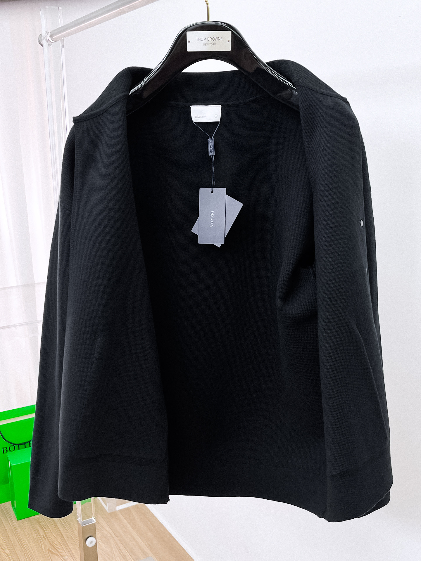 P普拉达 25ss秋冬【新品】最新最顶级开衫羊毛针织衫外套 ！开衫毛衣，精致配色融合新款潮套头衫，最顶级