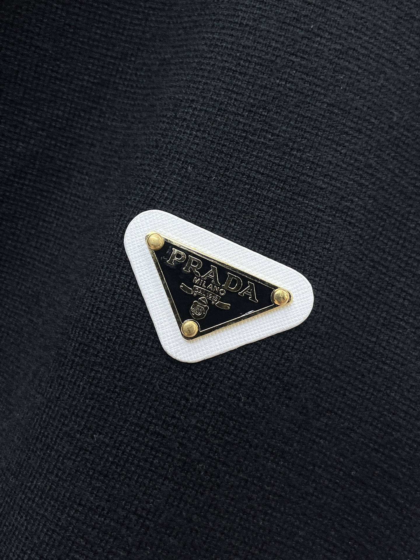 P普拉达 25ss秋冬【新品】最新最顶级开衫羊毛针织衫外套 ！开衫毛衣，精致配色融合新款潮套头衫，最顶级