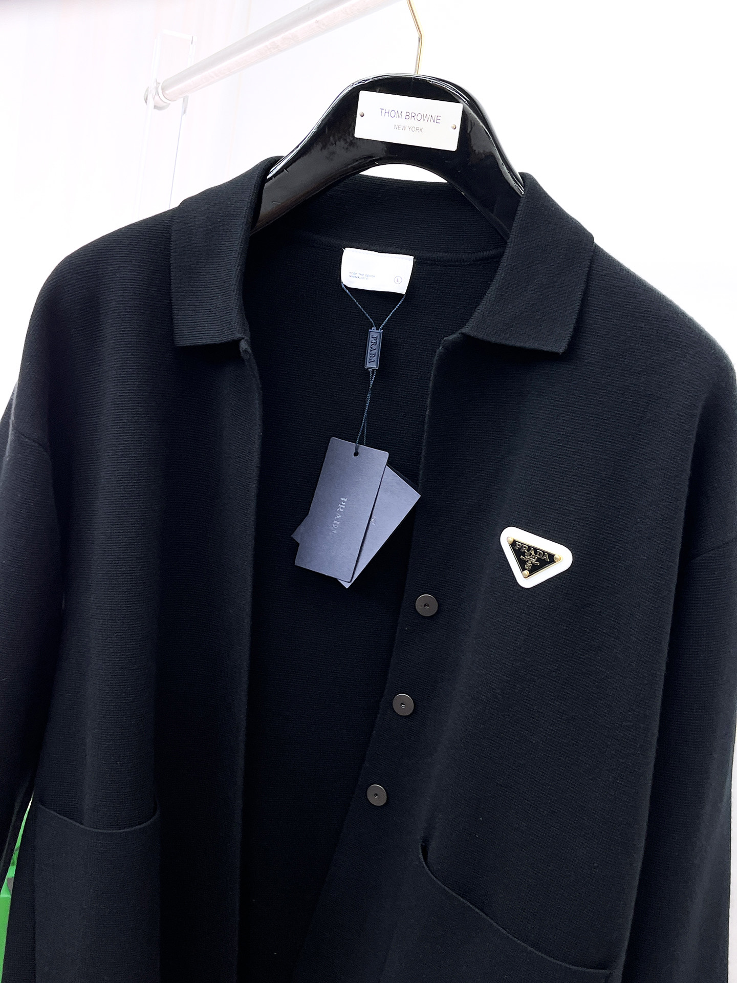 P普拉达 25ss秋冬【新品】最新最顶级开衫羊毛针织衫外套 ！开衫毛衣，精致配色融合新款潮套头衫，最顶级