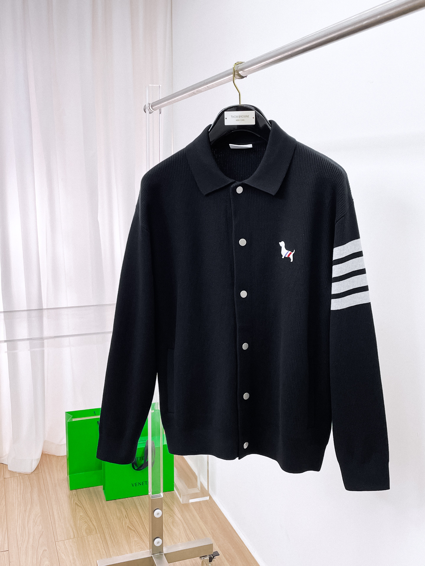 NO:601876,TB 25ss autumn and winter [new product] the latest and top-notch cardigan wool sweater jacket!  Cardigan sweater, exquisite color matching and new trendy pullover, sold at the top quality counter, top-notch production technology imported fabrics, counter model unique design, using imported high-end custom-made imported silk thread with first-class feel!  On sale on the official website. Size: M-3XL,,jackets & coats,sweaters,alexander wang19860909TB 25ss秋冬【新品】最新最顶级开衫羊毛针织衫外套 ！开衫毛衣,精致配色融合新款潮套头衫,最顶级的品质专柜在售,顶级制作工艺进口面料,专柜款独特设计,采用进口高端订制进口丝线手感一流！官网在售. 码数:M-3XL,,jackets & coats,sweaters,alexander wang,Men's clothing