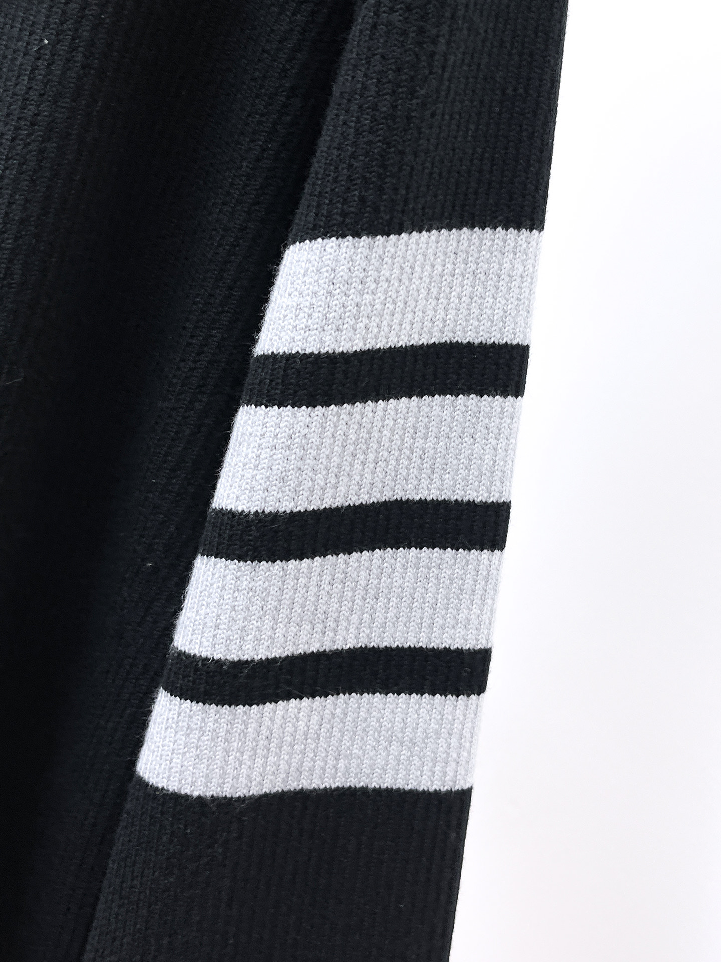 PTB 25ss秋冬【新品】最新最顶级开衫羊毛针织衫外套 ！开衫毛衣，精致配色融合新款潮套头衫，最顶级的