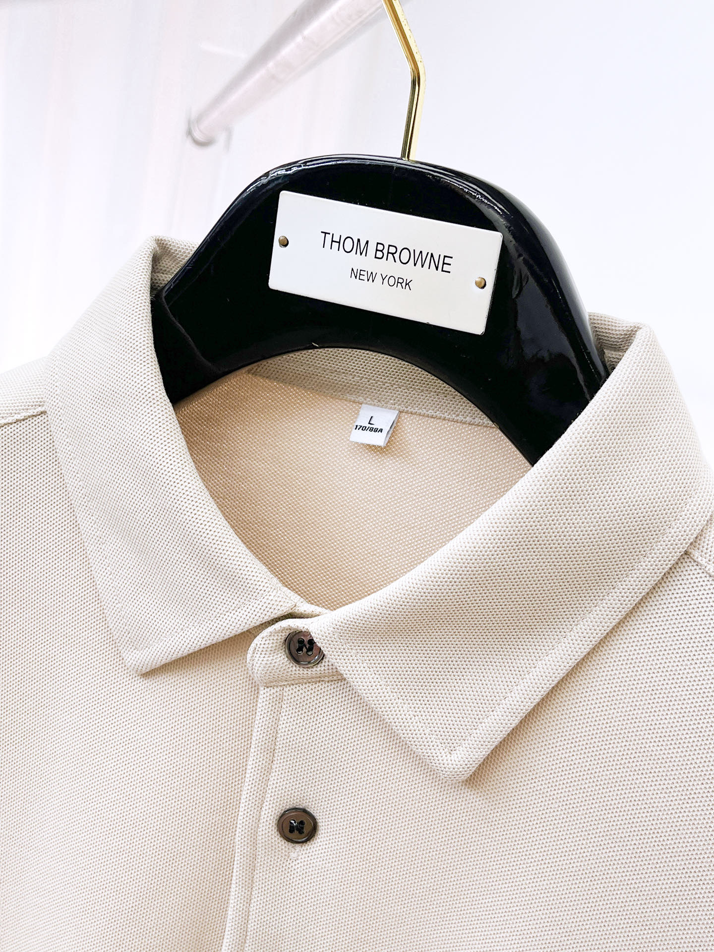 P普拉达 25ss早秋【新品】圆领打底衫单穿卫衣爆款 超前卫设计风格 细腻舒适 穿着非常轻便不易起皱。多