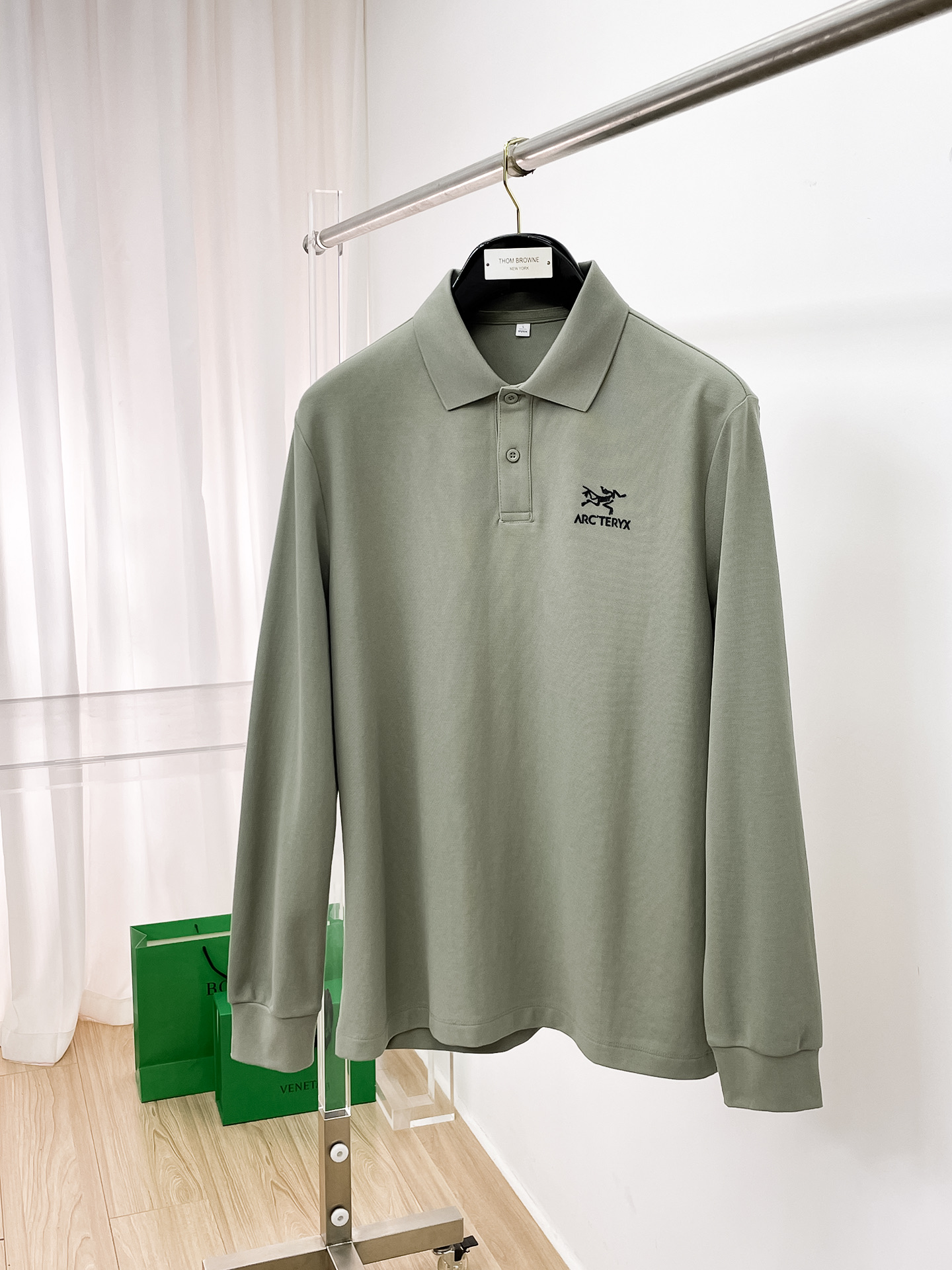 P始祖鸟 25ss早秋【新品】圆领打底衫单穿卫衣爆款 超前卫设计风格 细腻舒适 穿着非常轻便不易起皱。多