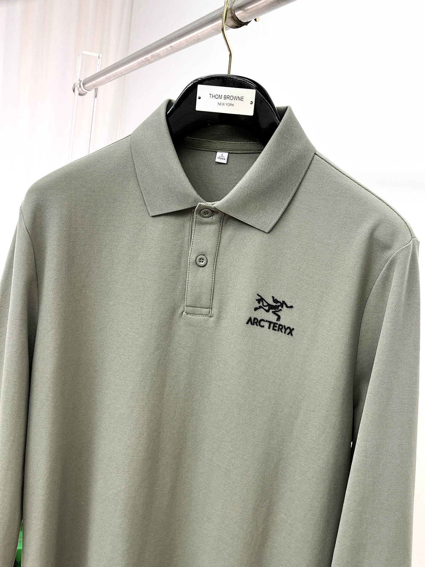 P始祖鸟 25ss早秋【新品】圆领打底衫单穿卫衣爆款 超前卫设计风格 细腻舒适 穿着非常轻便不易起皱。多