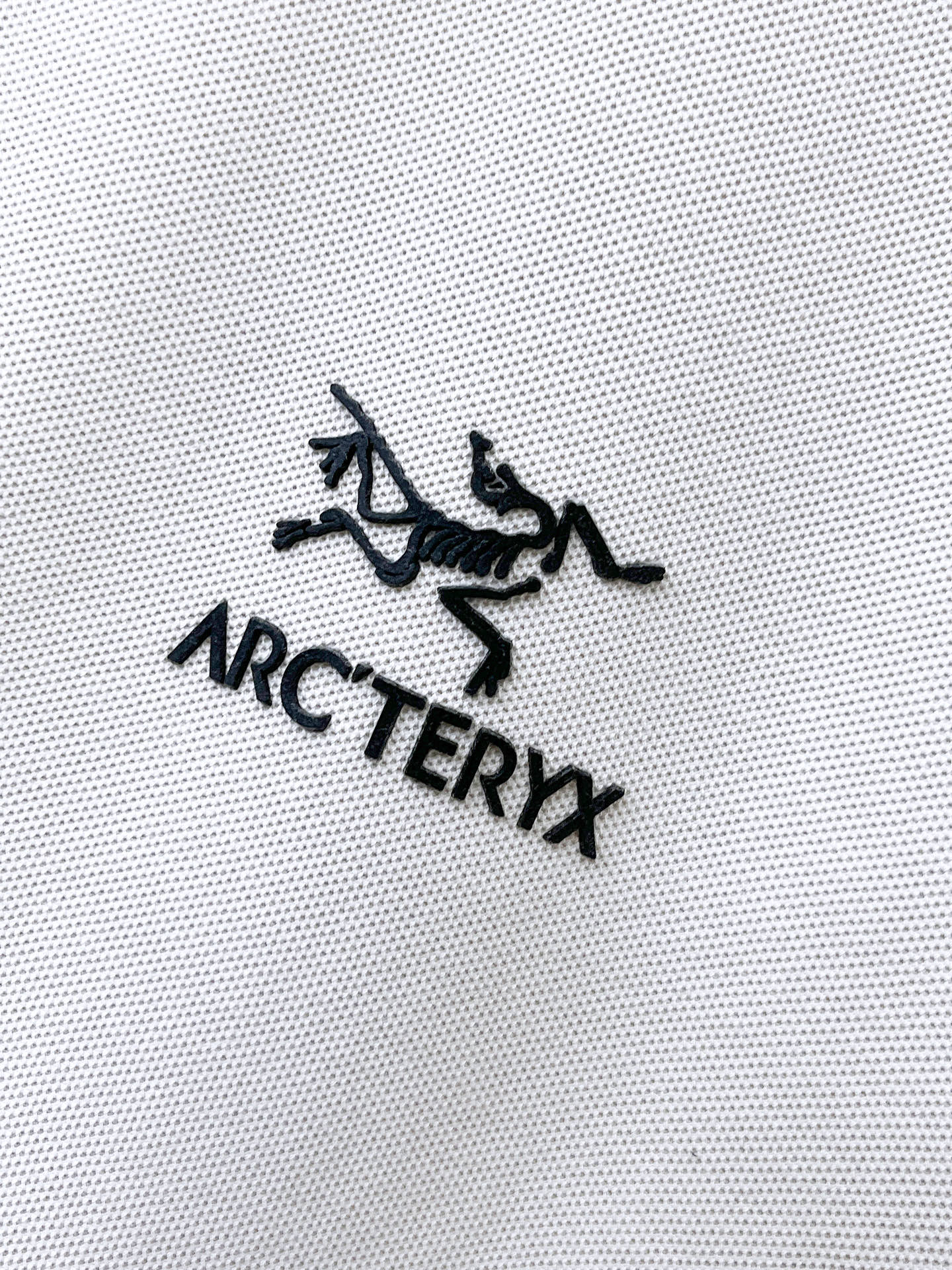 P始祖鸟 25ss早秋【新品】圆领打底衫单穿卫衣爆款 超前卫设计风格 细腻舒适 穿着非常轻便不易起皱。多