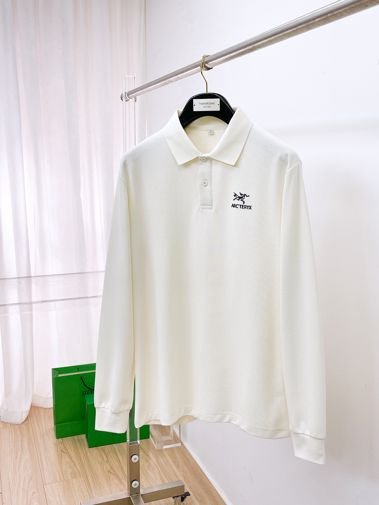 NO:601891,Arc'teryx 25ss early autumn [new product] round neck bottoming shirt is popular for single wear sweatshirt. Ultra-avant-garde design style, delicate and comfortable, very light and not easy to wrinkle. Multiple craftsmanship. The overall design is quite visual, the upper body is casual and stylish, and has a certain degree of stiffness. It is definitely recommended for the temperament that is at the forefront of fashion. It is a must-have for urban leisure. Size M-3XL, arc'teryx, hoodie, sweatshirts, alexander wang19860909始祖鸟 25ss早秋【新品】圆领打底衫单穿卫衣爆款 超前卫设计风格 细腻舒适 穿着非常轻便不易起皱.多重重工艺 整体的设计颇具视觉感,上身休闲有型,有一定的挺括度,绝对走在时尚最尖端的气质感推荐,都市休闲必备.码数M-3XL,arc'teryx,hoodie,sweatshirts,alexander wang,Men's clothing