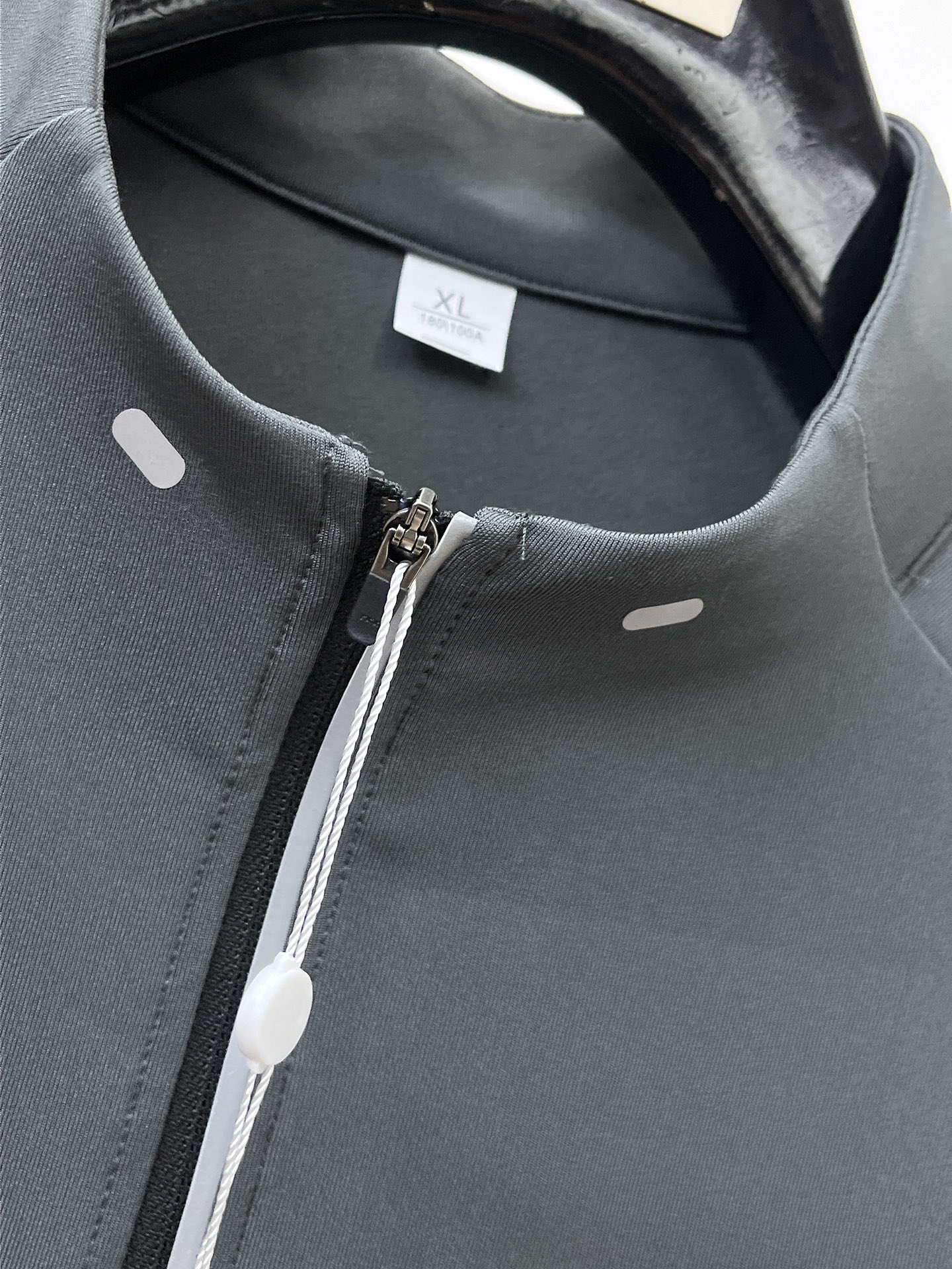 PALO 25ss早秋【新品】圆领打底衫单穿卫衣爆款 超前卫设计风格 细腻舒适 穿着非常轻便不易起皱。多