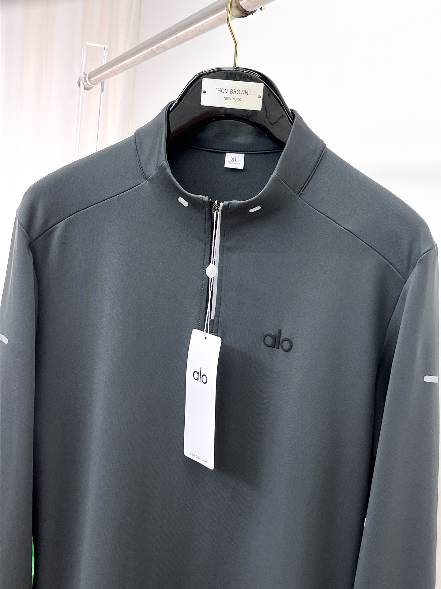 PALO 25ss早秋【新品】圆领打底衫单穿卫衣爆款 超前卫设计风格 细腻舒适 穿着非常轻便不易起皱。多