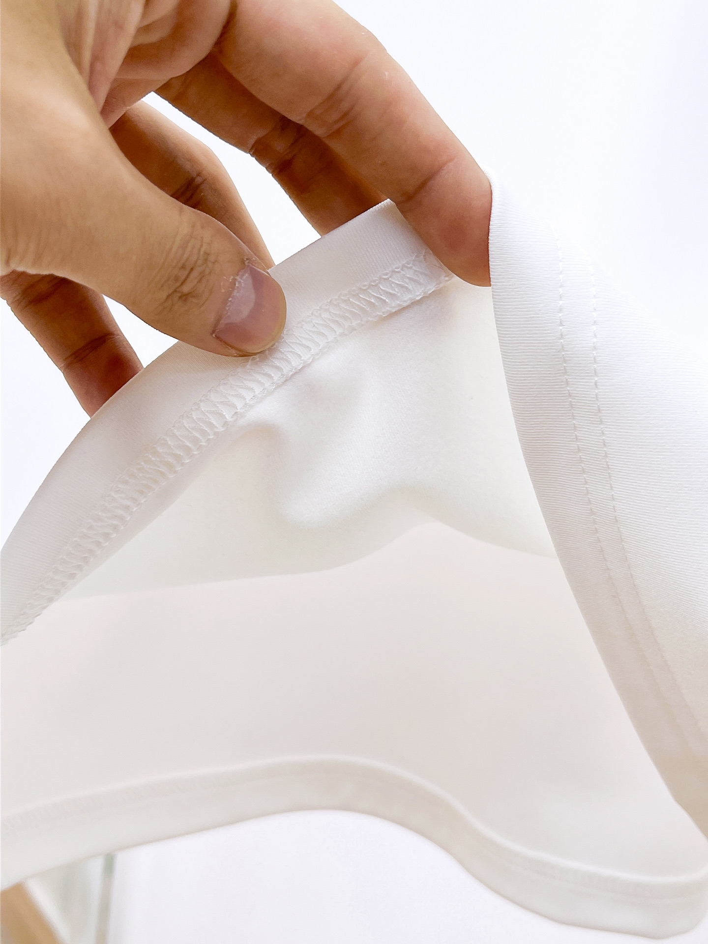 PALO 25ss早秋【新品】圆领打底衫单穿卫衣爆款 超前卫设计风格 细腻舒适 穿着非常轻便不易起皱。多