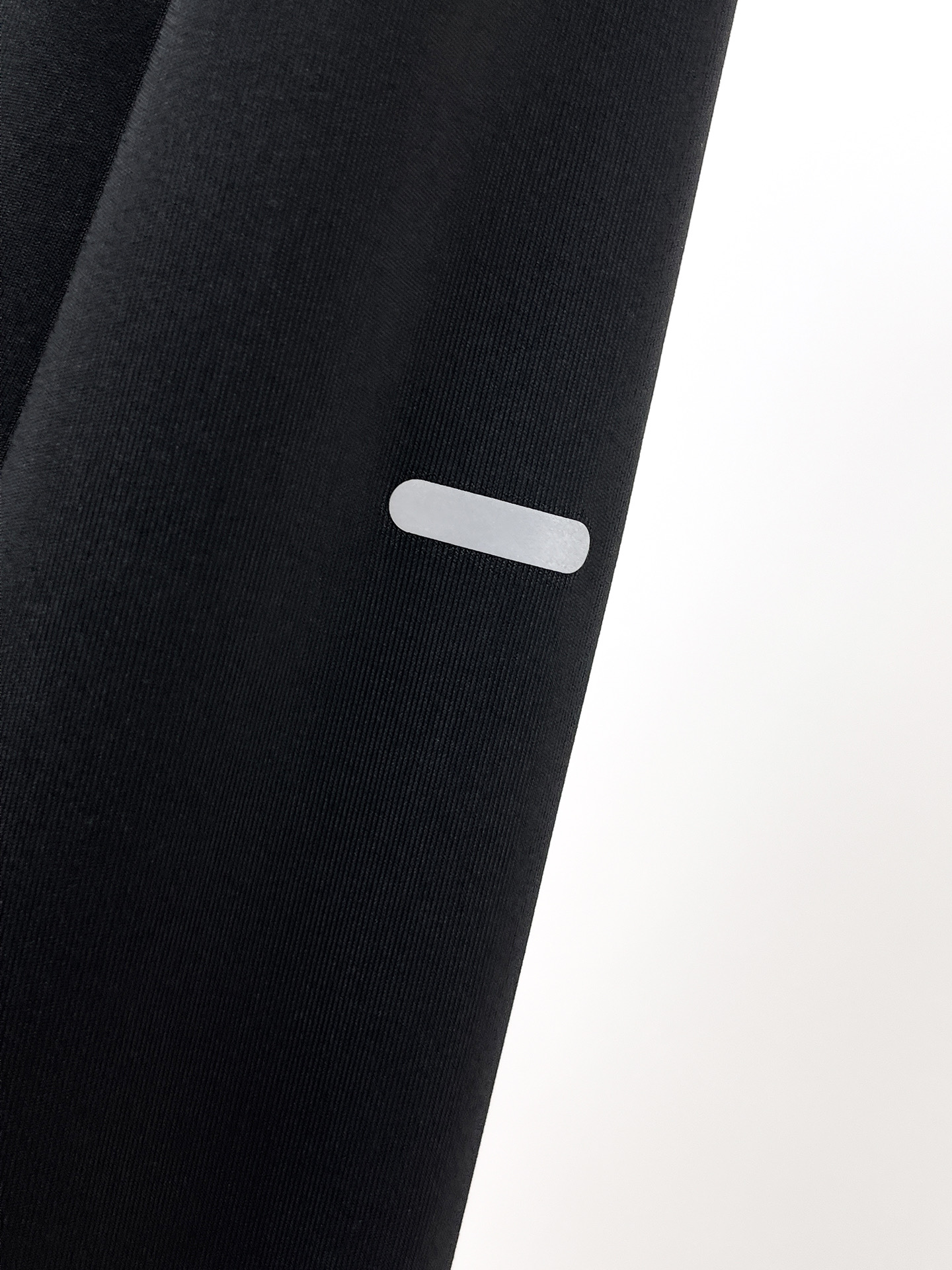 PALO 25ss早秋【新品】圆领打底衫单穿卫衣爆款 超前卫设计风格 细腻舒适 穿着非常轻便不易起皱。多