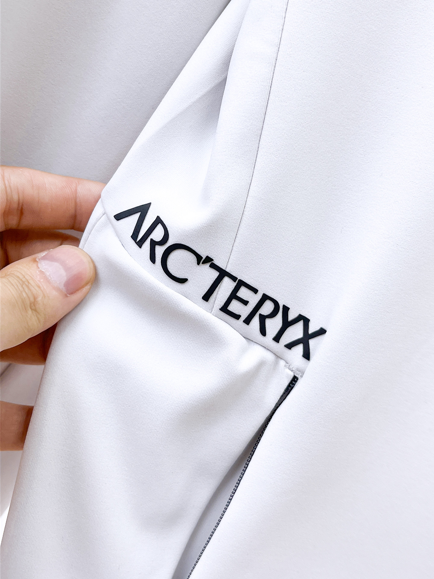 P始祖鸟 25ss早秋【新品】风衣夹克外套爆款 秋冬专柜新款休闲时尚夹克外套！超前卫设计风格 细腻舒适 