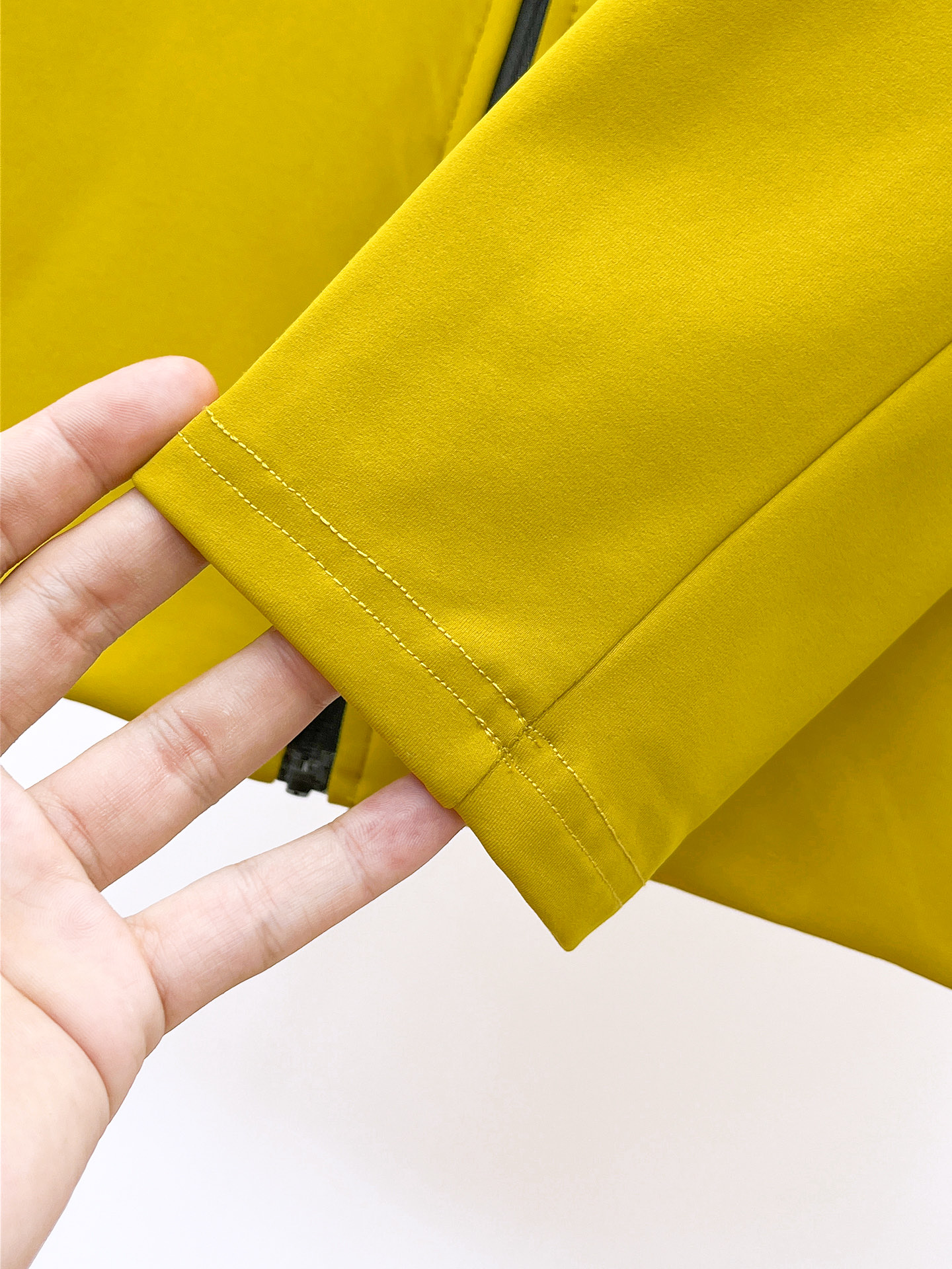 P始祖鸟 25ss早秋【新品】风衣夹克外套爆款 秋冬专柜新款休闲时尚夹克外套！超前卫设计风格 细腻舒适 