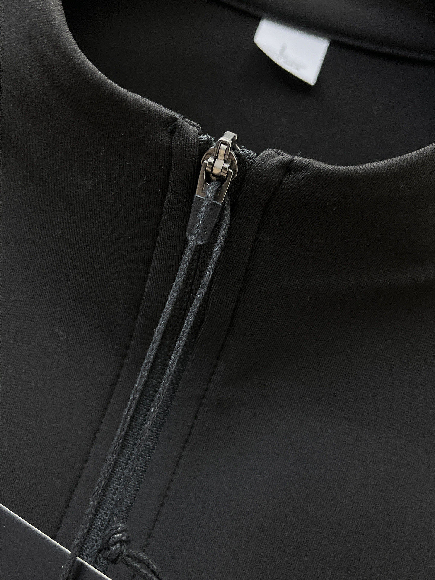 P始祖鸟 25ss早秋【新品】风衣夹克外套爆款 秋冬专柜新款休闲时尚夹克外套！超前卫设计风格 细腻舒适 