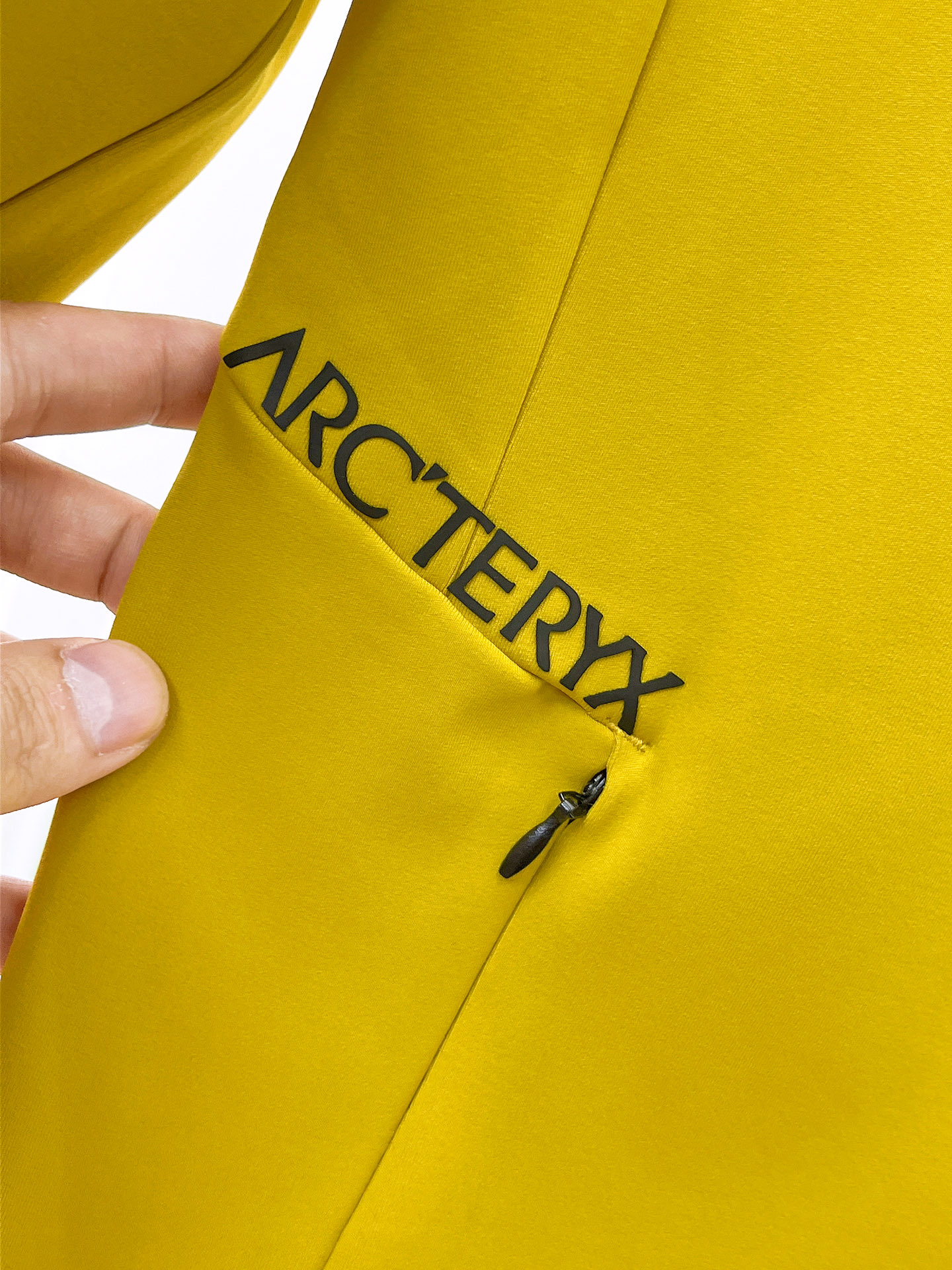 P始祖鸟 25ss早秋【新品】风衣夹克外套爆款 秋冬专柜新款休闲时尚夹克外套！超前卫设计风格 细腻舒适 