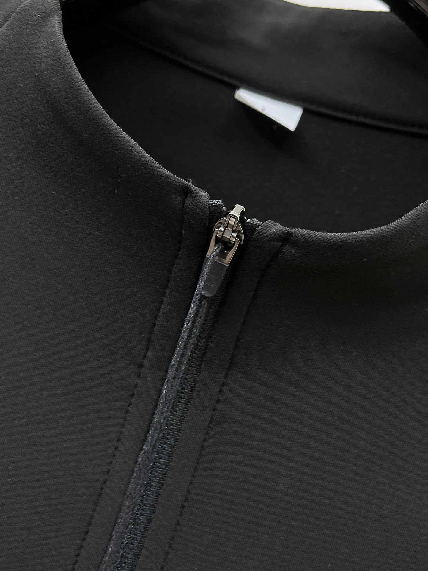 P迪桑特 25ss早秋【新品】风衣夹克外套爆款 秋冬专柜新款休闲时尚夹克外套！超前卫设计风格 细腻舒适 