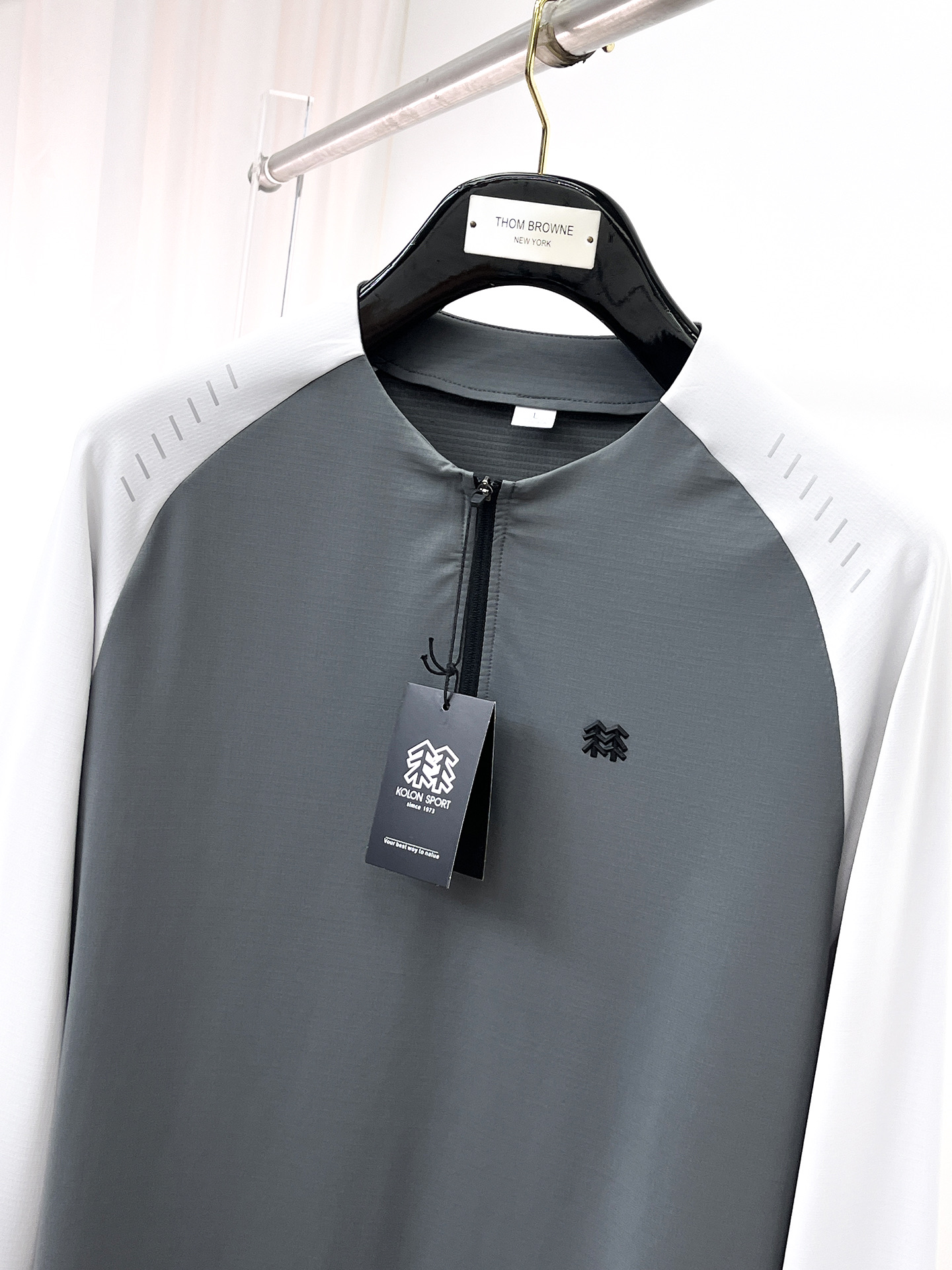 P科隆 25ss早秋【新品】圆领打底衫单穿卫衣爆款 超前卫设计风格 细腻舒适 穿着非常轻便不易起皱。多重