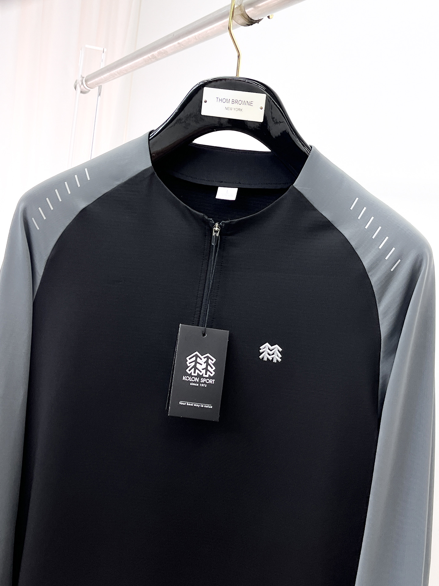 P科隆 25ss早秋【新品】圆领打底衫单穿卫衣爆款 超前卫设计风格 细腻舒适 穿着非常轻便不易起皱。多重