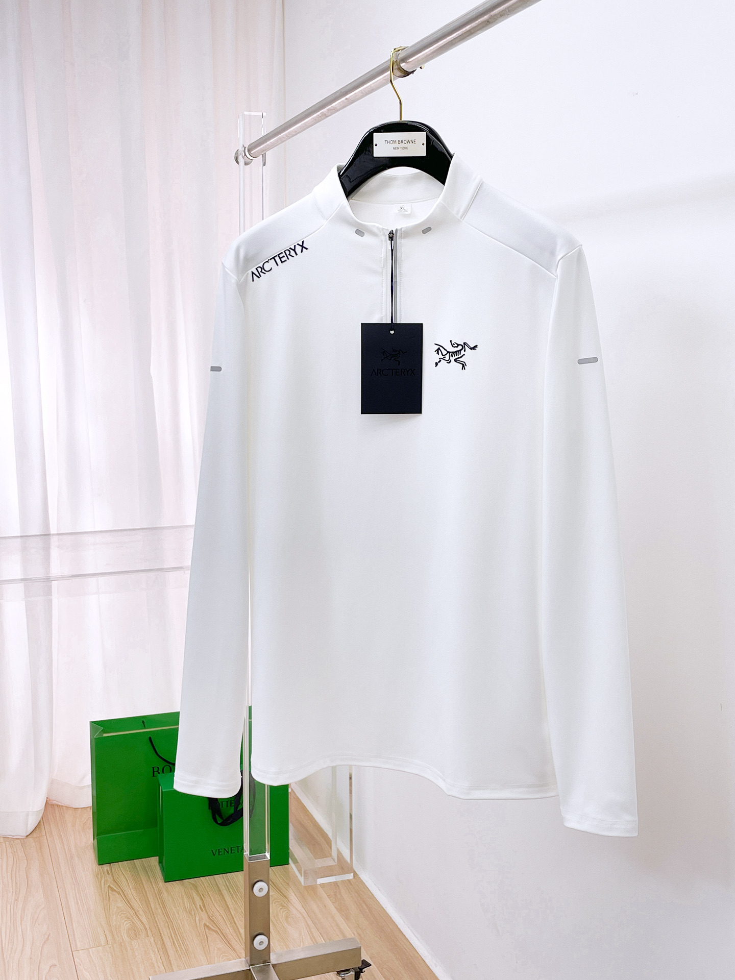 P始祖鸟25ss早秋【新品】圆领打底衫单穿卫衣爆款 超前卫设计风格 细腻舒适 穿着非常轻便不易起皱。多重