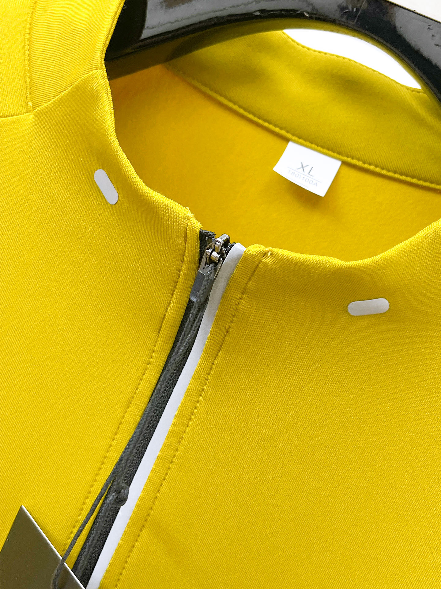 P始祖鸟25ss早秋【新品】圆领打底衫单穿卫衣爆款 超前卫设计风格 细腻舒适 穿着非常轻便不易起皱。多重