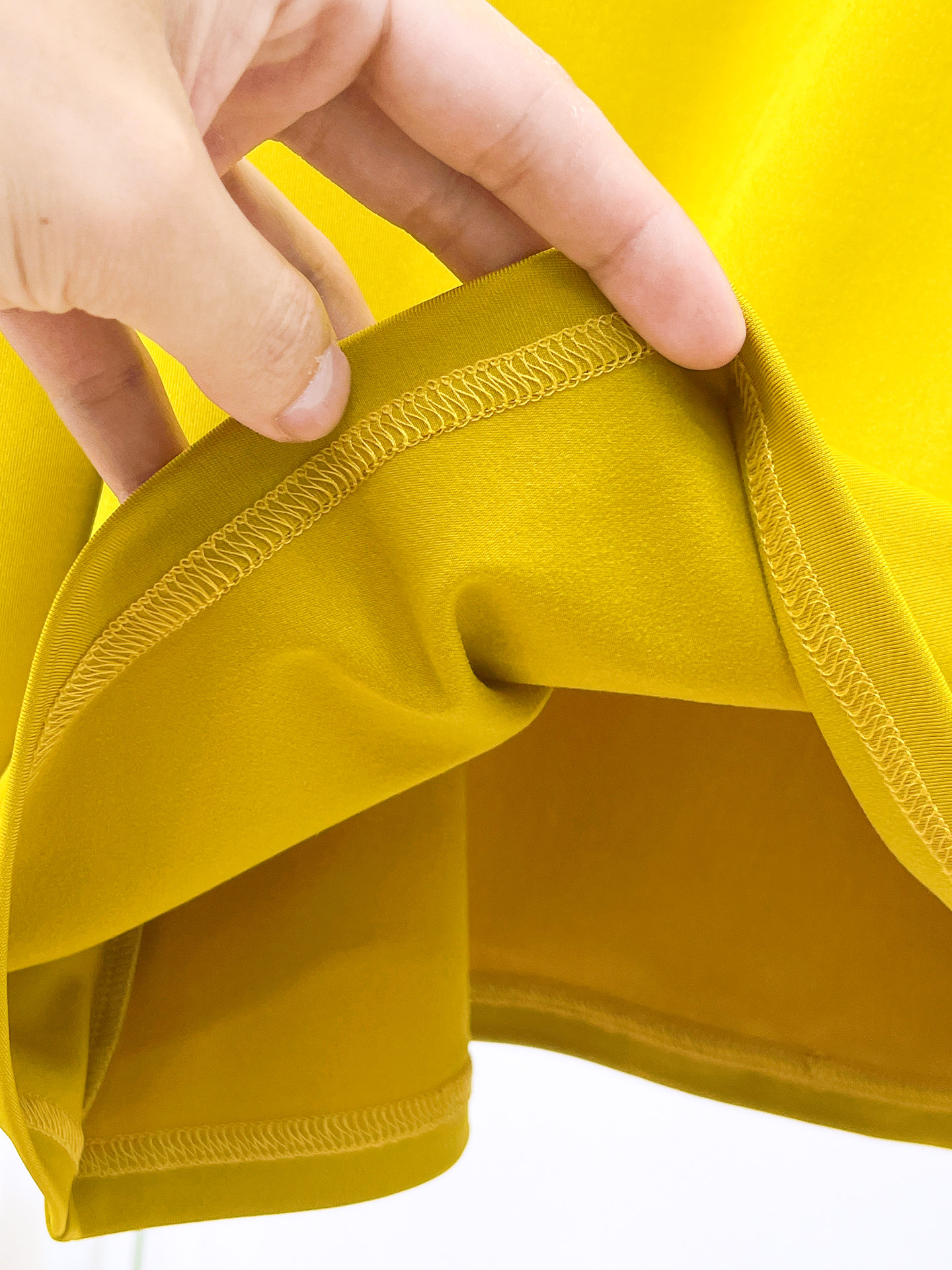 P始祖鸟25ss早秋【新品】圆领打底衫单穿卫衣爆款 超前卫设计风格 细腻舒适 穿着非常轻便不易起皱。多重