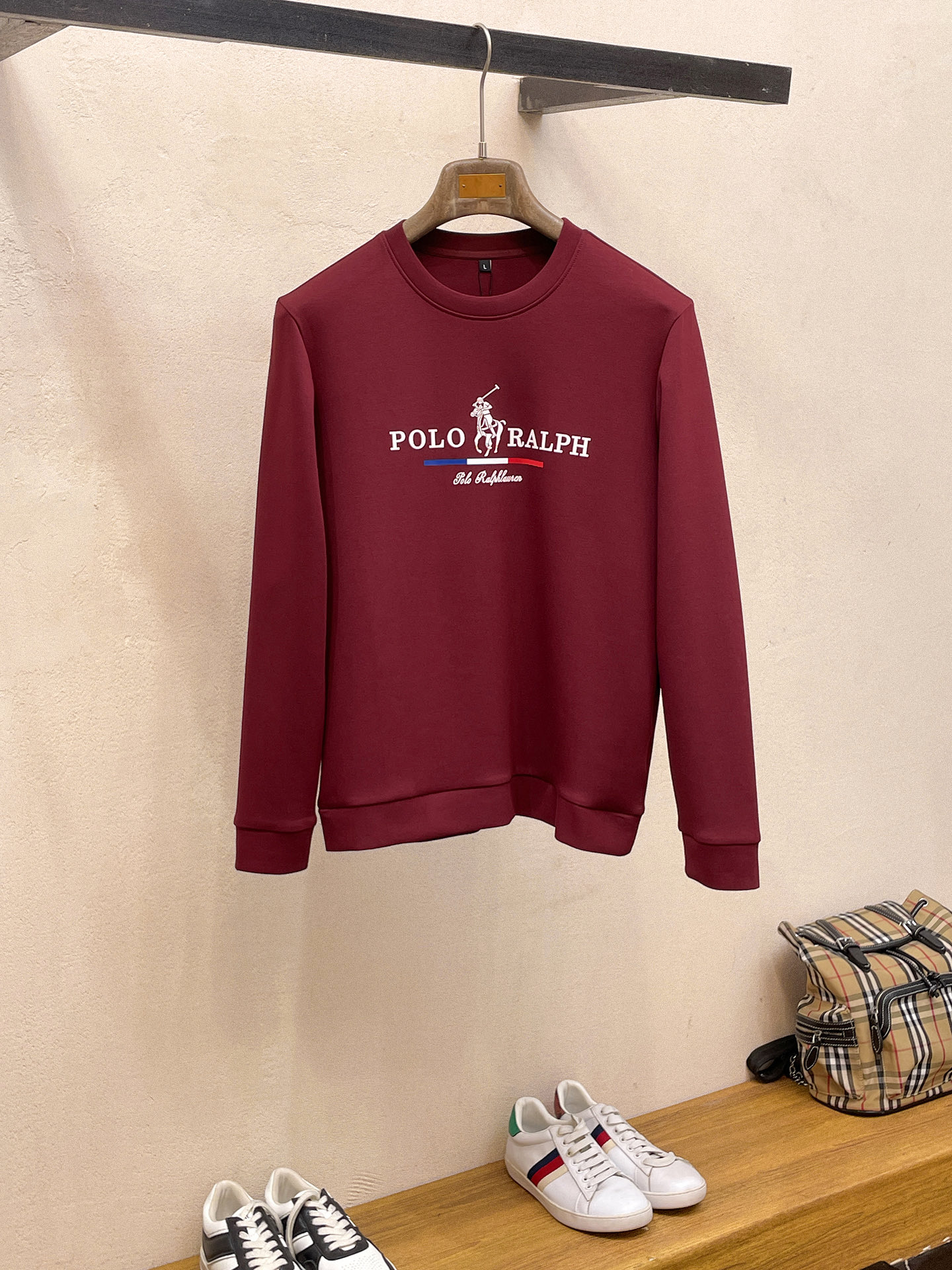 NO:606338,Paul's new early autumn top version, the latest air layer sweatshirt, is exclusively on sale!  Original replica, exclusive design, super craftsmanship!  Extremely luxurious!  The pattern is awesome!  Size M-4xl,,hoodie,sweatshirts,alexander wang19860909保罗 早秋新款 顶级版本 最新款空气层 卫衣独家发售！原版复刻,独家设计,超强工艺！极其奢华！版型超赞！尺码M-4xl,,hoodie,sweatshirts,alexander wang,Men's clothing