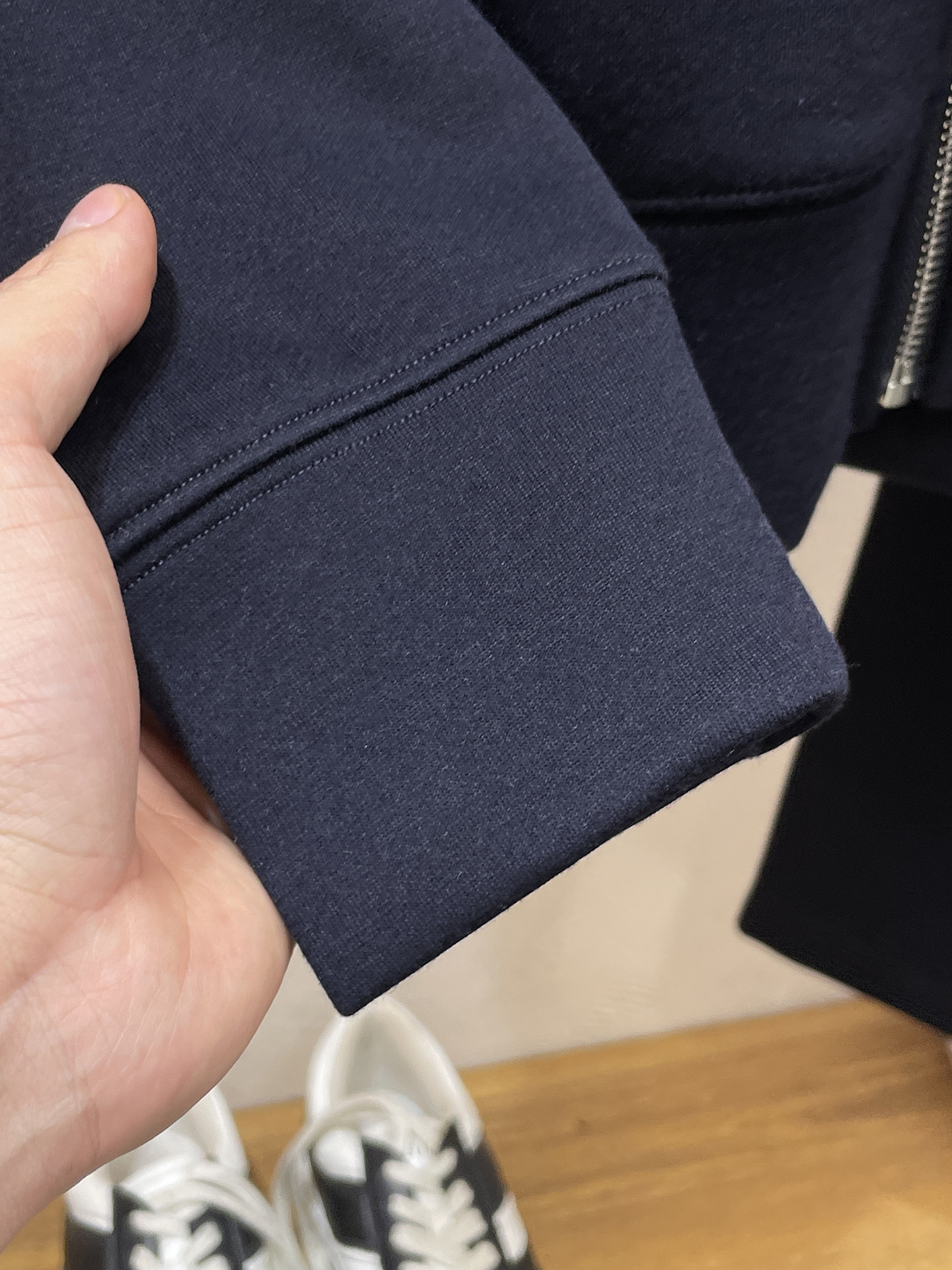 bc 2025秋冬新款专柜同款休闲空气层面料套装，透气舒适休闲！高级感满满！细节精致高档，做工无可挑剔！