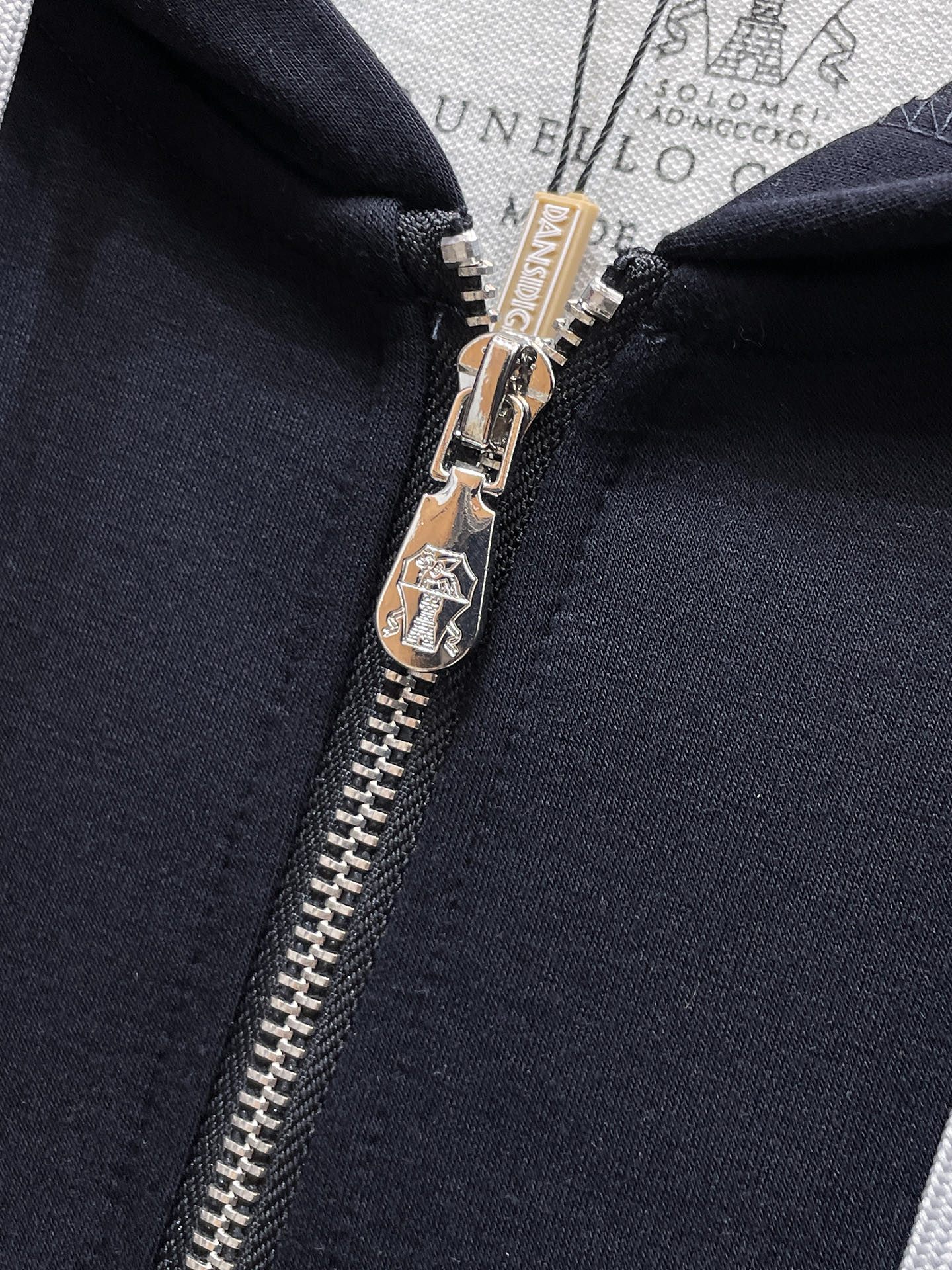 bc 2025秋冬新款专柜同款休闲空气层面料套装，透气舒适休闲！高级感满满！细节精致高档，做工无可挑剔！