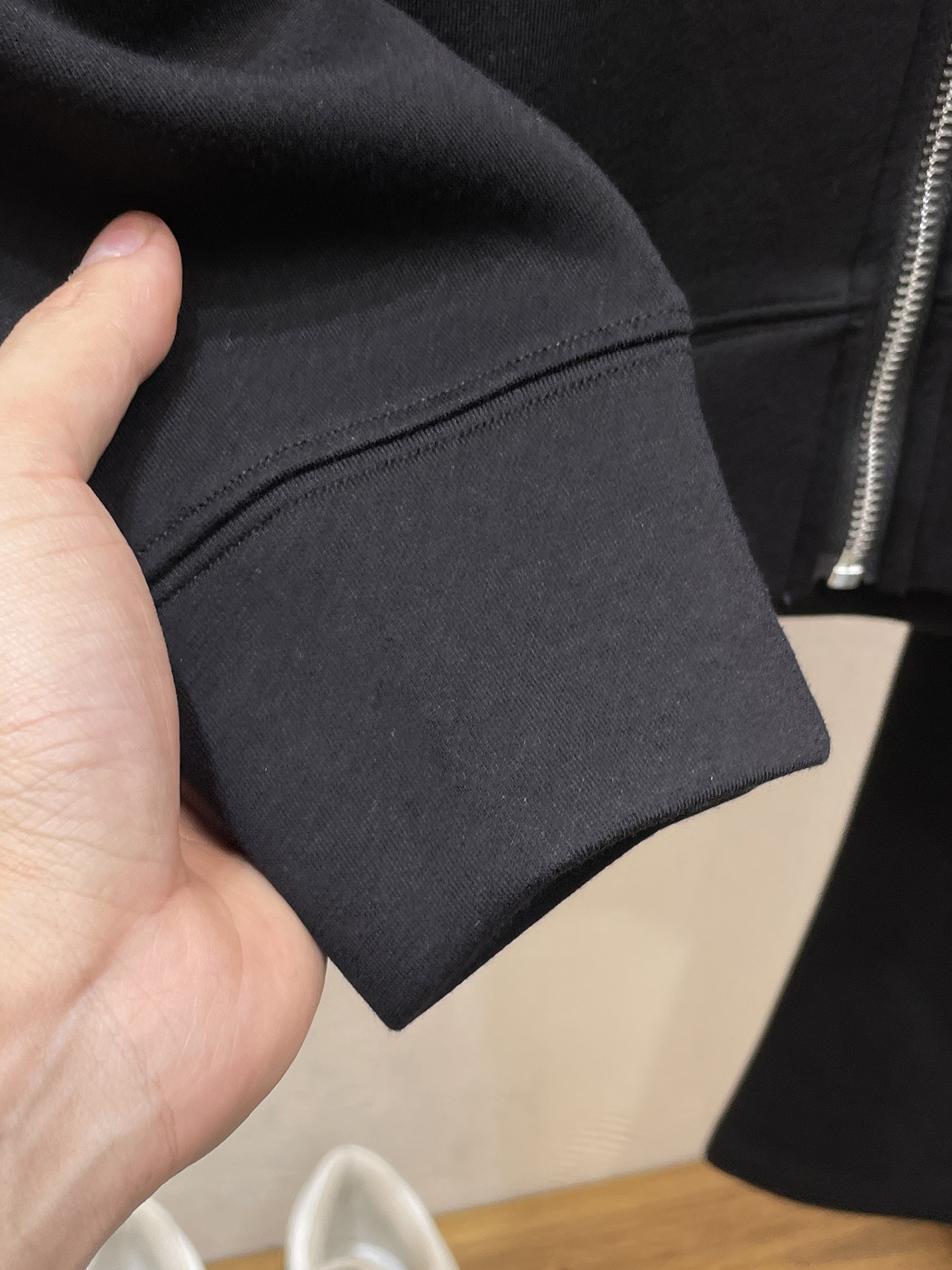 bc 2025秋冬新款专柜同款休闲空气层面料套装，透气舒适休闲！高级感满满！细节精致高档，做工无可挑剔！