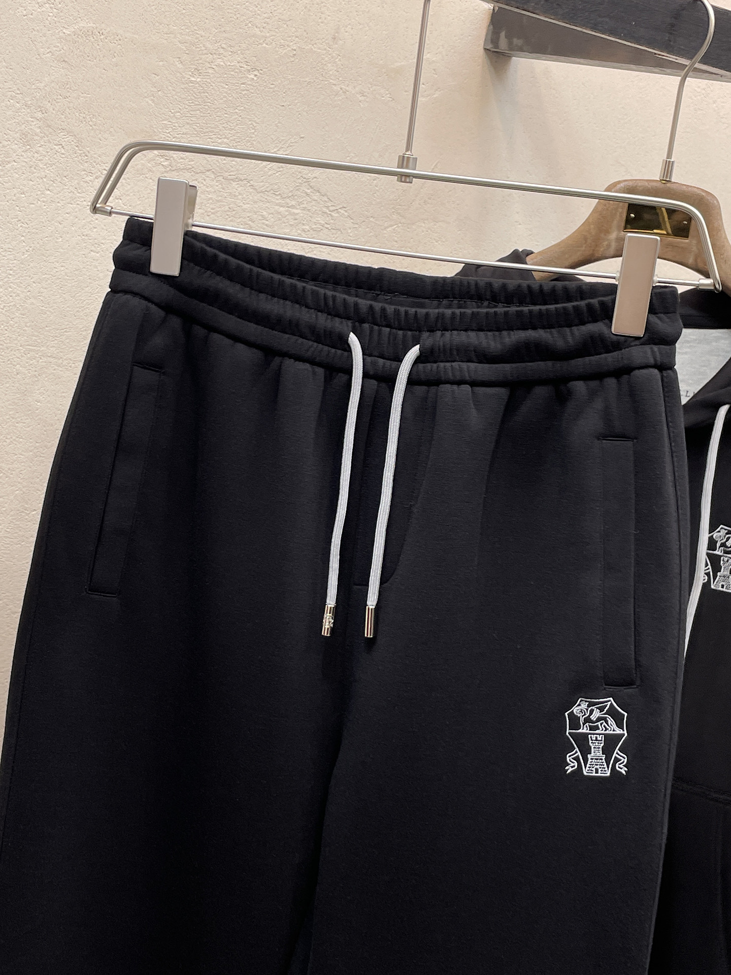 bc 2025秋冬新款专柜同款休闲空气层面料套装，透气舒适休闲！高级感满满！细节精致高档，做工无可挑剔！