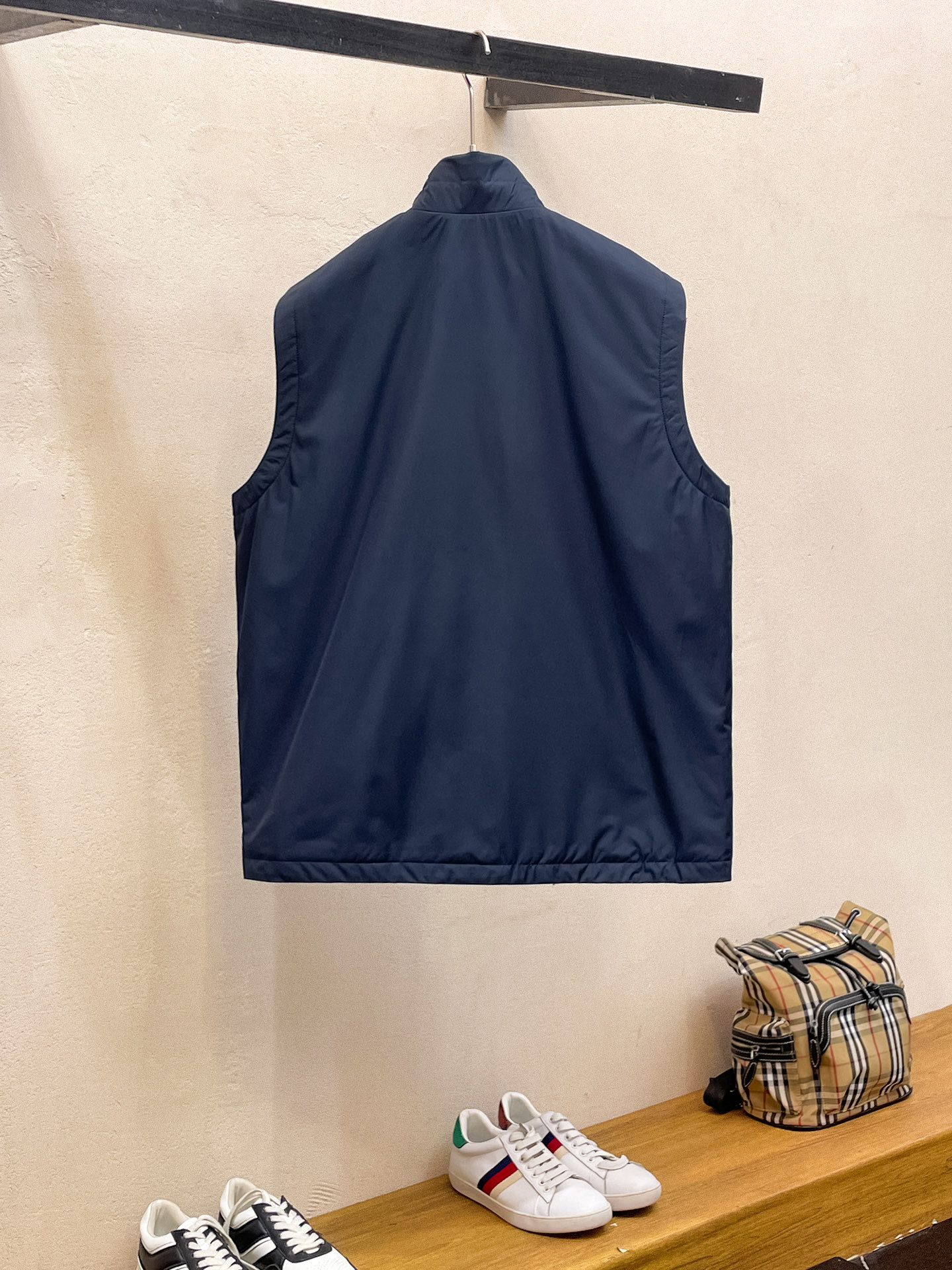 Loro Piana 马甲 2025 秋冬 新款爆款专柜新款休闲时尚夹克 超前卫设计风格 细腻舒适 穿着