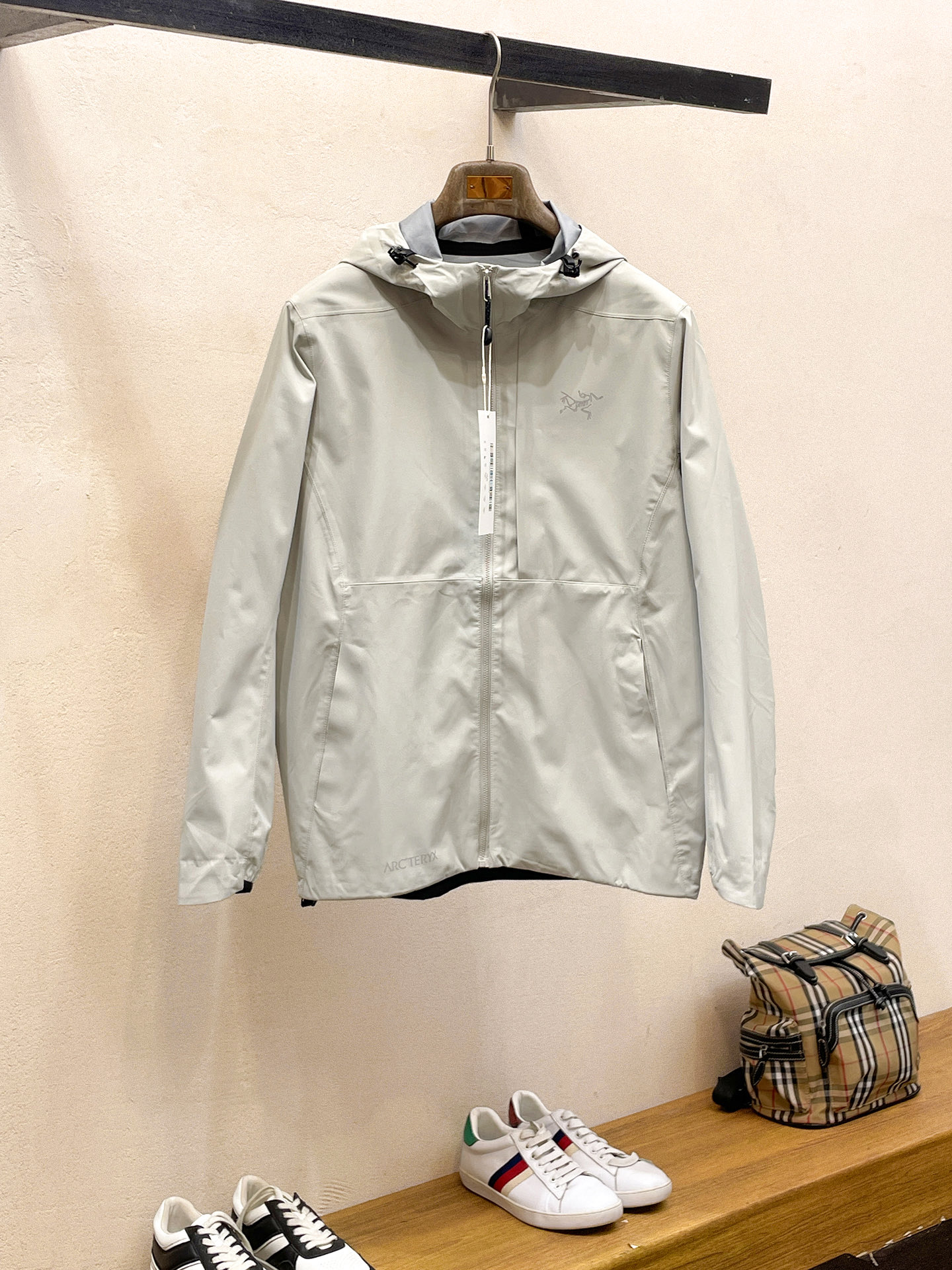 新品 始祖鸟 25ss新款轻薄硬壳冲锋衣百搭户外男女同款🔥采用原厂GORE-TEX科技面料细节辅料全部同