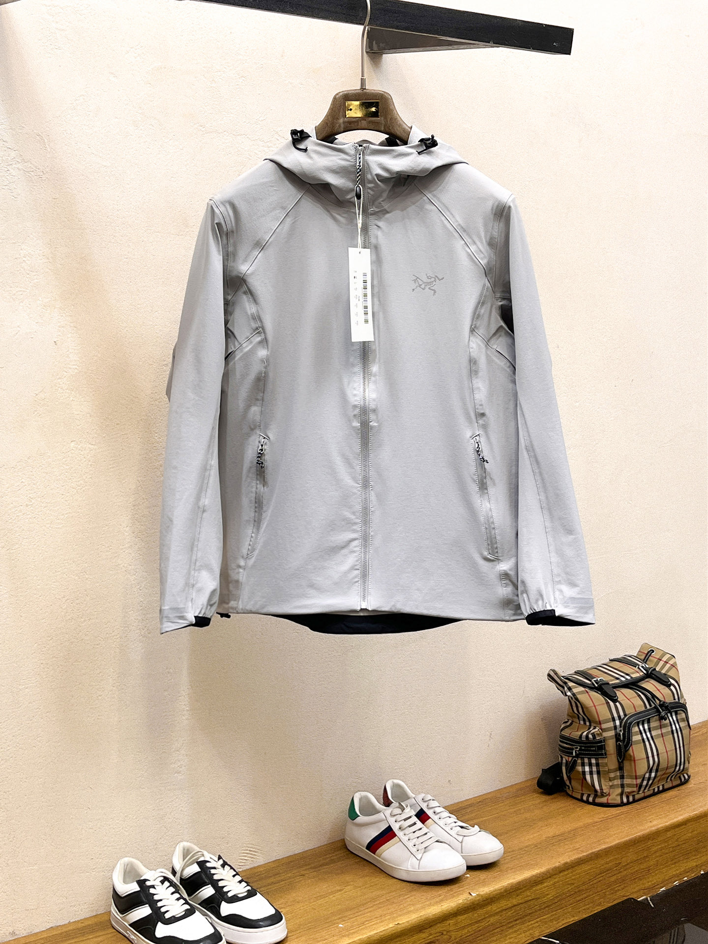 新品 始祖鸟 25ss新款轻薄硬壳冲锋衣百搭户外男女同款🔥采用原厂GORE-TEX科技面料细节辅料全部同