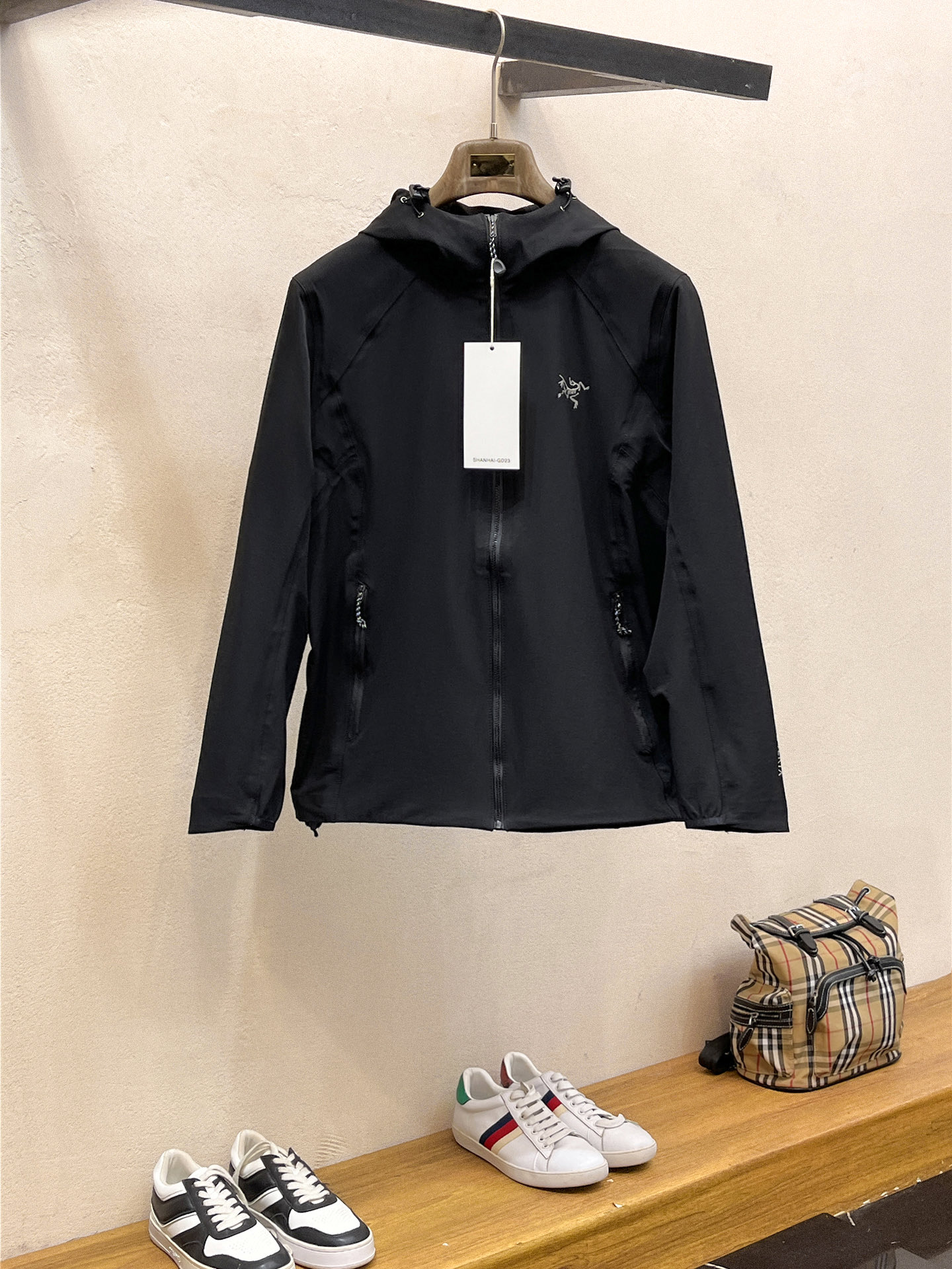 新品 始祖鸟 25ss新款轻薄硬壳冲锋衣百搭户外男女同款🔥采用原厂GORE-TEX科技面料细节辅料全部同