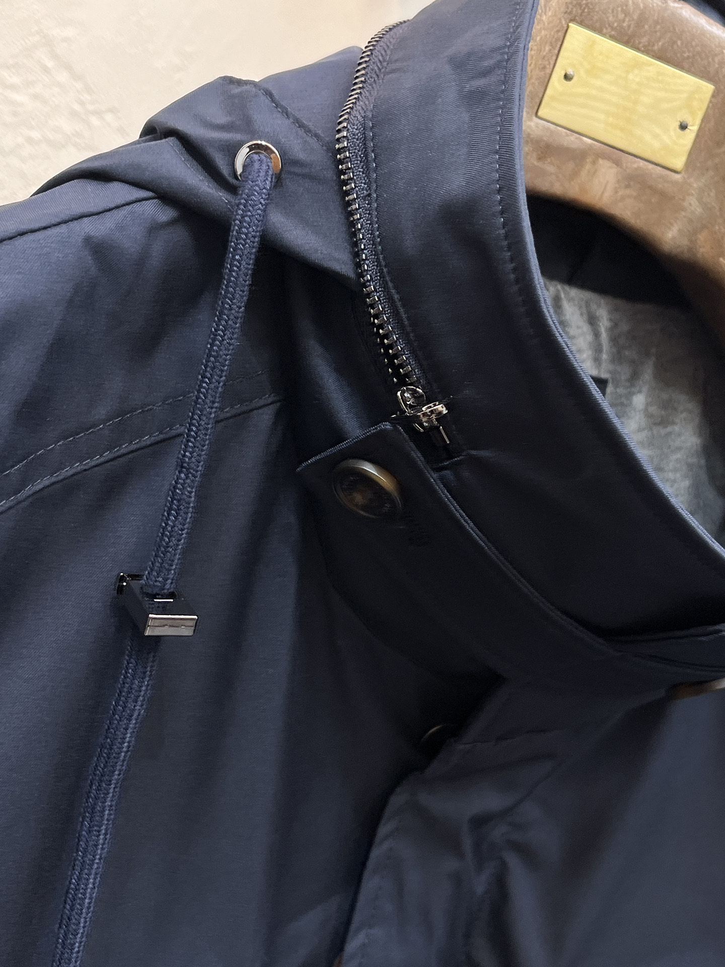 Loro Piana 秋冬 新款爆款专柜新款休闲时尚夹克 超前卫设计风格 细腻舒适 穿着非常轻便不易起皱