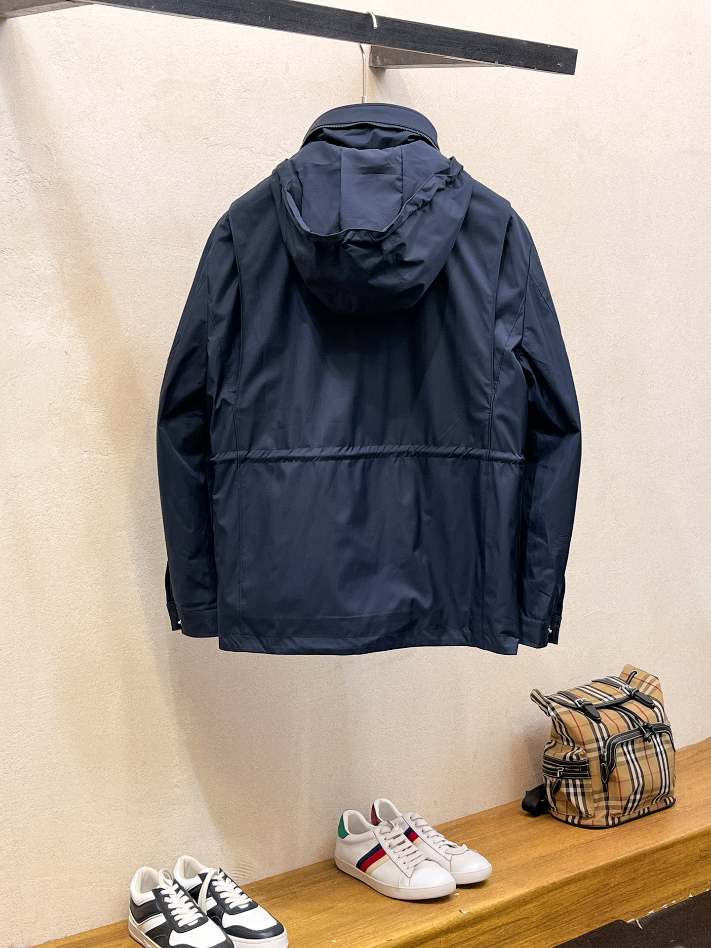 Loro Piana 秋冬 新款爆款专柜新款休闲时尚夹克 超前卫设计风格 细腻舒适 穿着非常轻便不易起皱