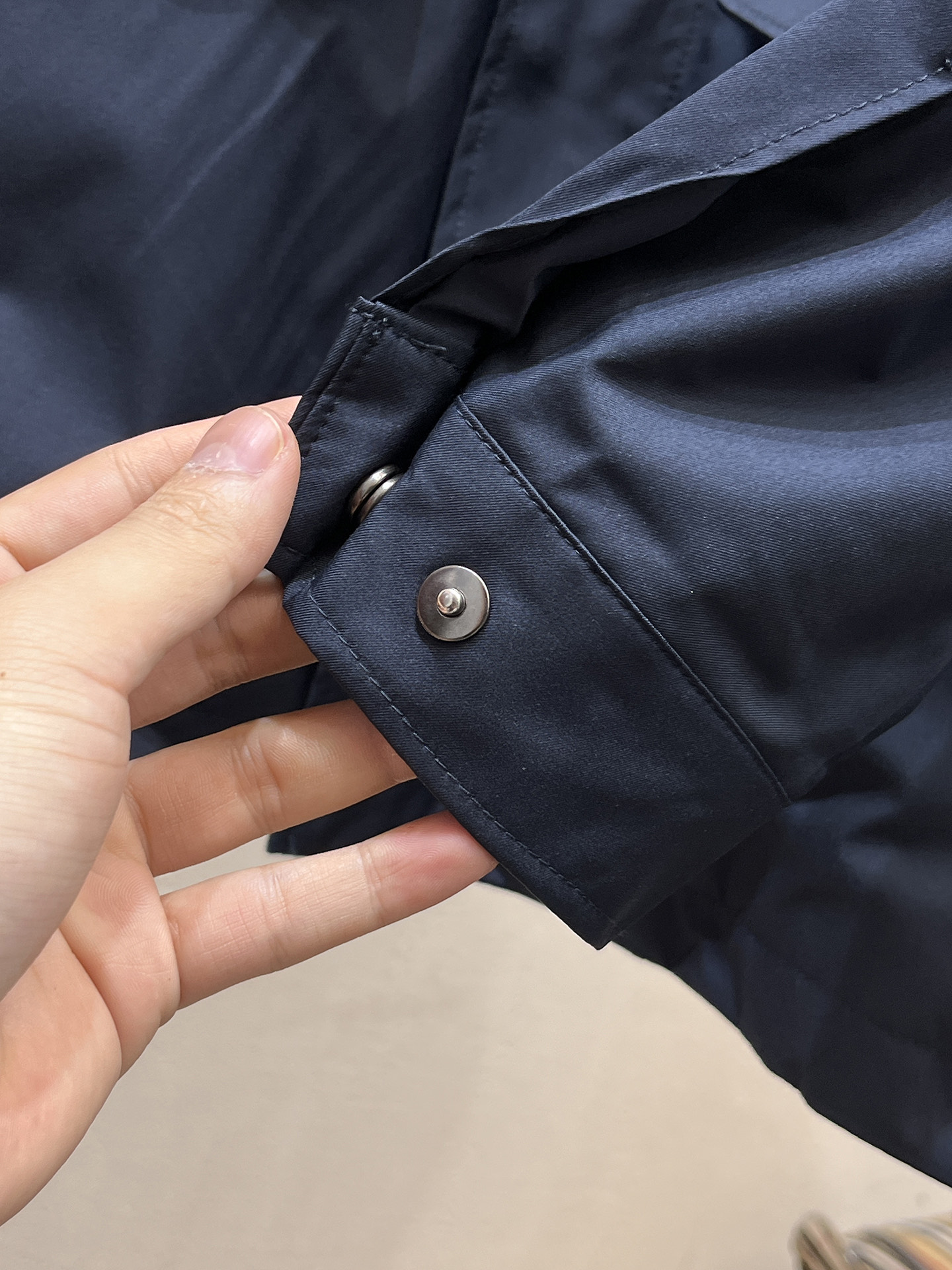 Loro Piana 秋冬 新款爆款专柜新款休闲时尚夹克 超前卫设计风格 细腻舒适 穿着非常轻便不易起皱