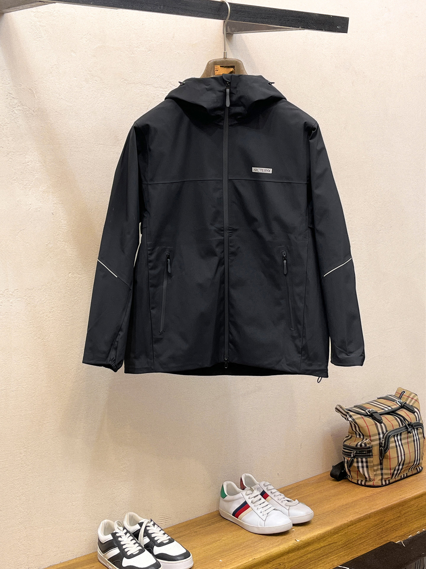 新品 始祖鸟 25ss新款轻薄硬壳冲锋衣百搭户外男女同款🔥采用原厂GORE-TEX科技面料细节辅料全部同