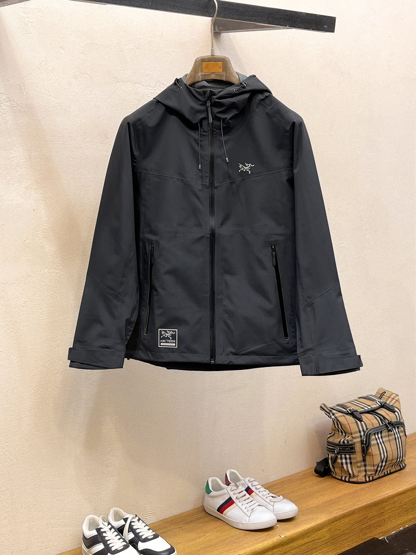 新品 始祖鸟 25ss新款轻薄硬壳冲锋衣百搭户外男女同款🔥采用原厂GORE-TEX科技面料细节辅料全部同