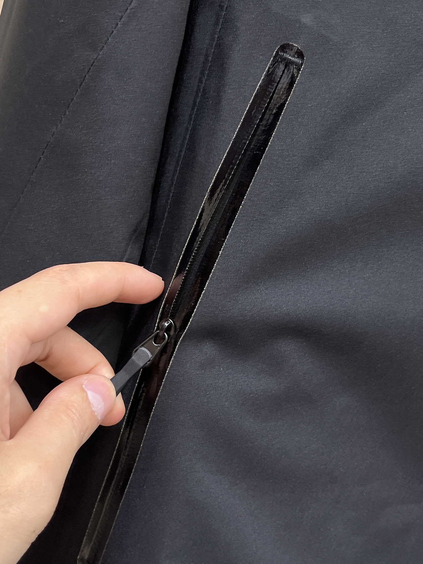 新品 始祖鸟 25ss新款轻薄硬壳冲锋衣百搭户外男女同款🔥采用原厂GORE-TEX科技面料细节辅料全部同