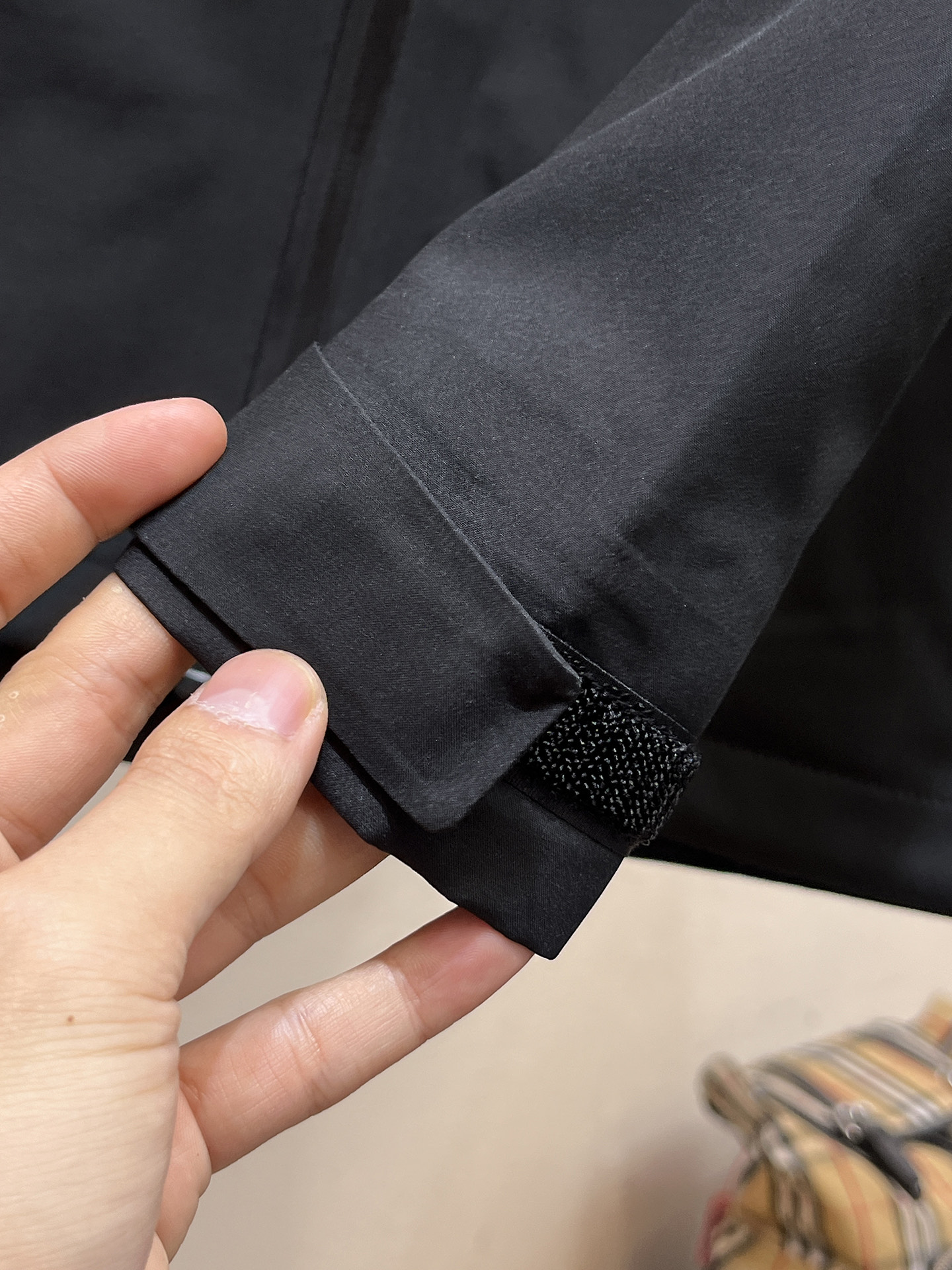 新品 始祖鸟 25ss新款轻薄硬壳冲锋衣百搭户外男女同款🔥采用原厂GORE-TEX科技面料细节辅料全部同