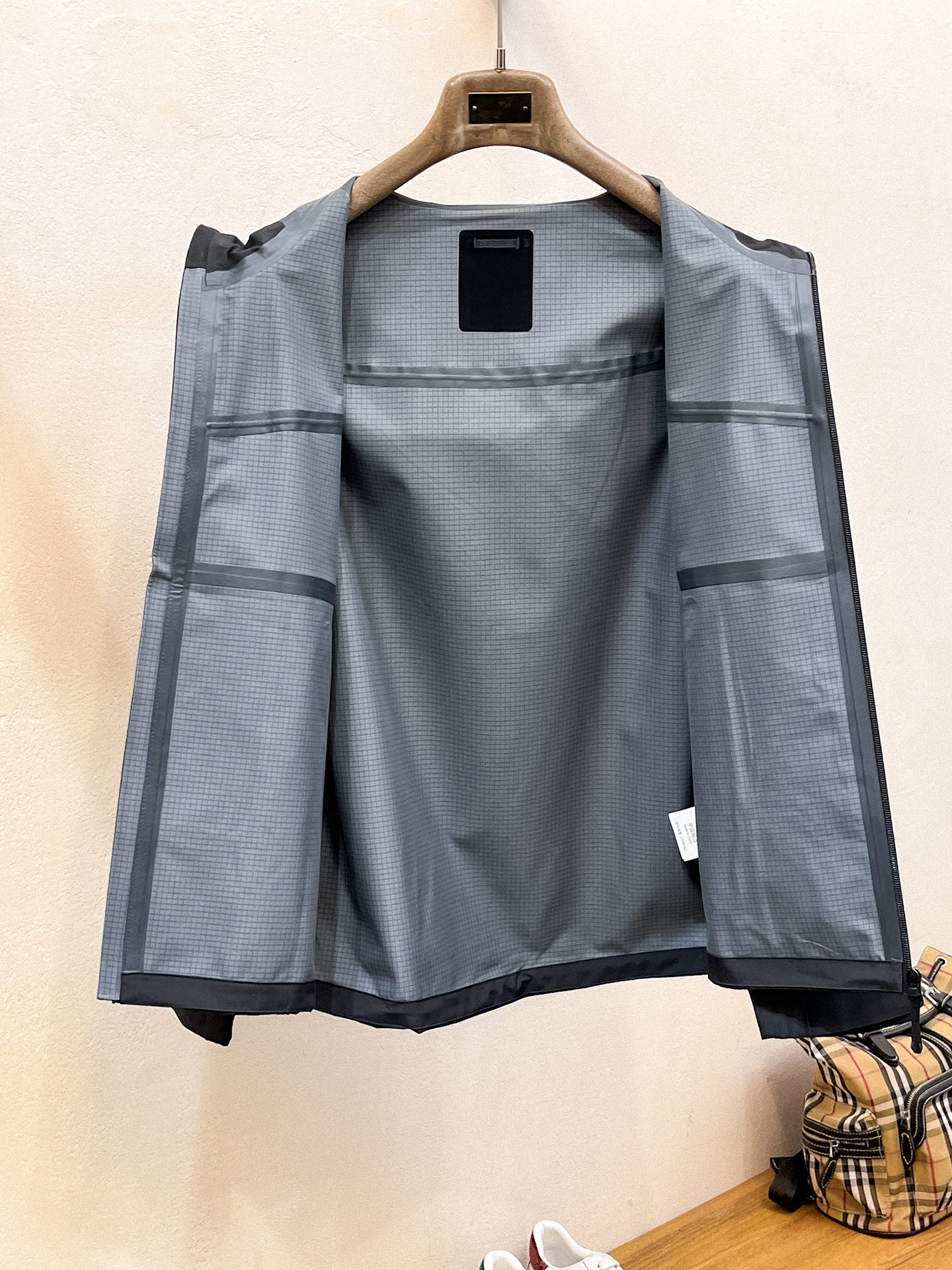 新品 始祖鸟 25ss新款轻薄硬壳冲锋衣百搭户外男女同款🔥采用原厂GORE-TEX科技面料细节辅料全部同