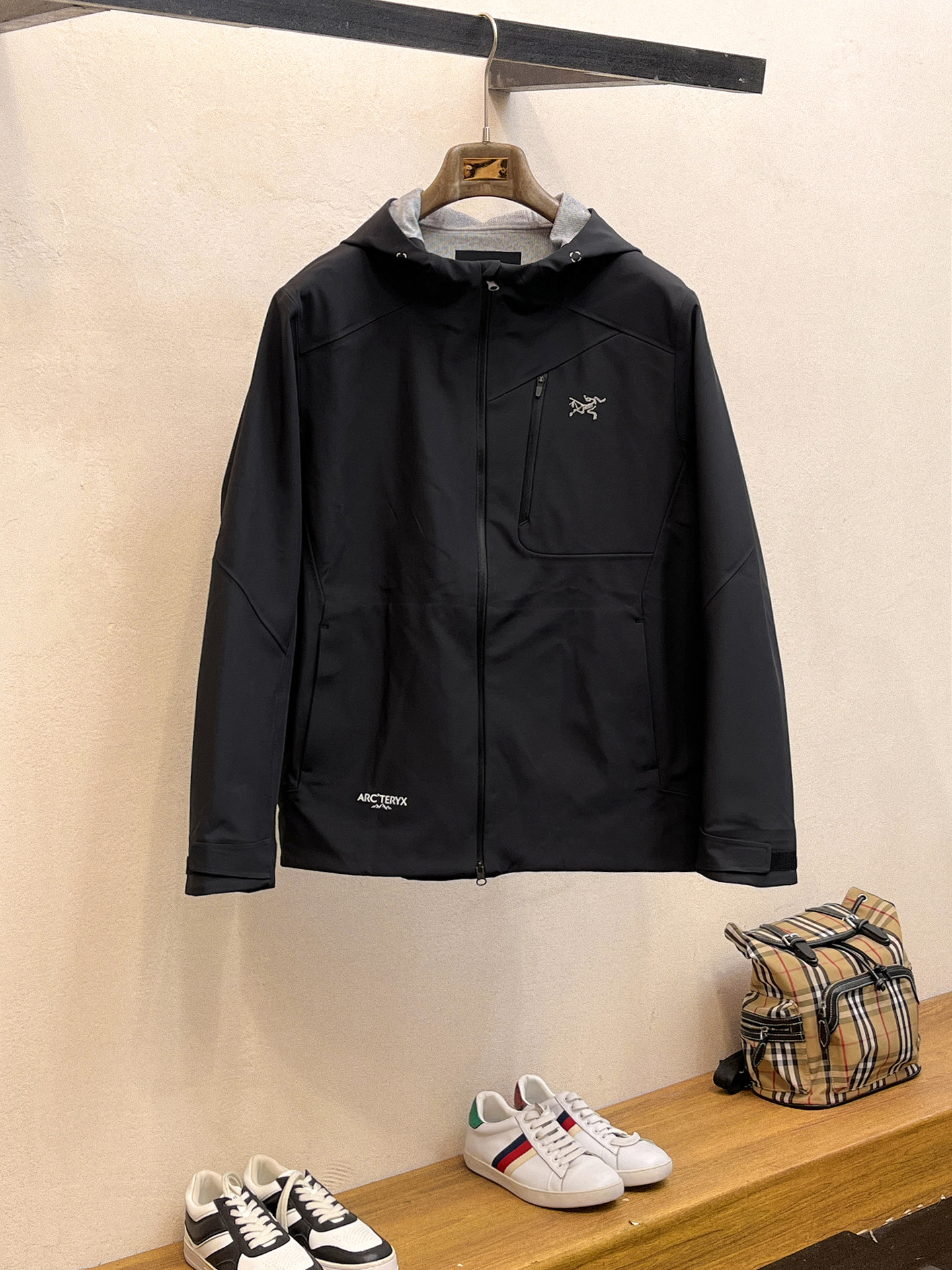 新品 始祖鸟 25ss新款轻薄硬壳冲锋衣百搭户外男女同款🔥采用原厂GORE-TEX科技面料细节辅料全部同