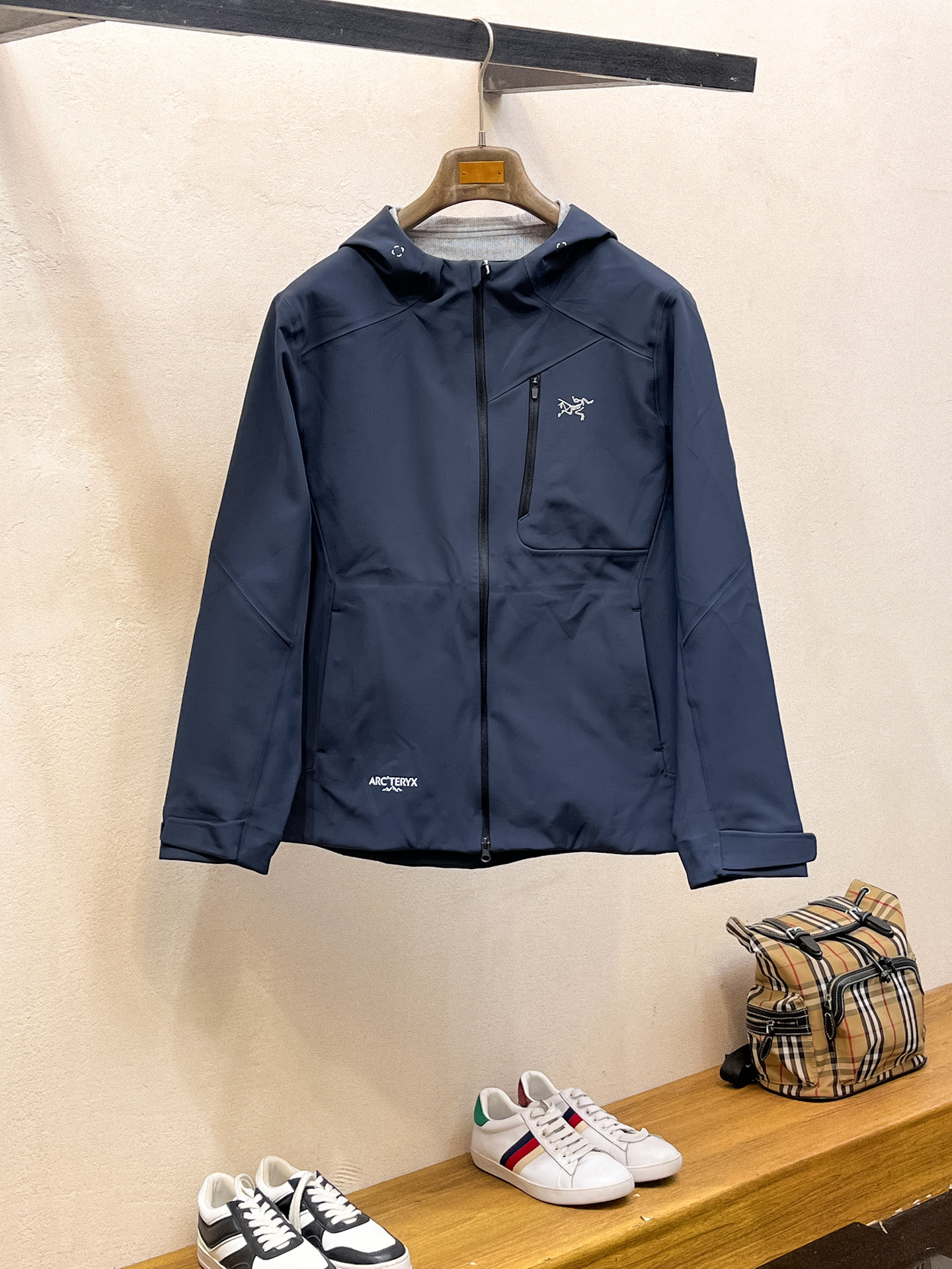 新品 始祖鸟 25ss新款轻薄硬壳冲锋衣百搭户外男女同款🔥采用原厂GORE-TEX科技面料细节辅料全部同