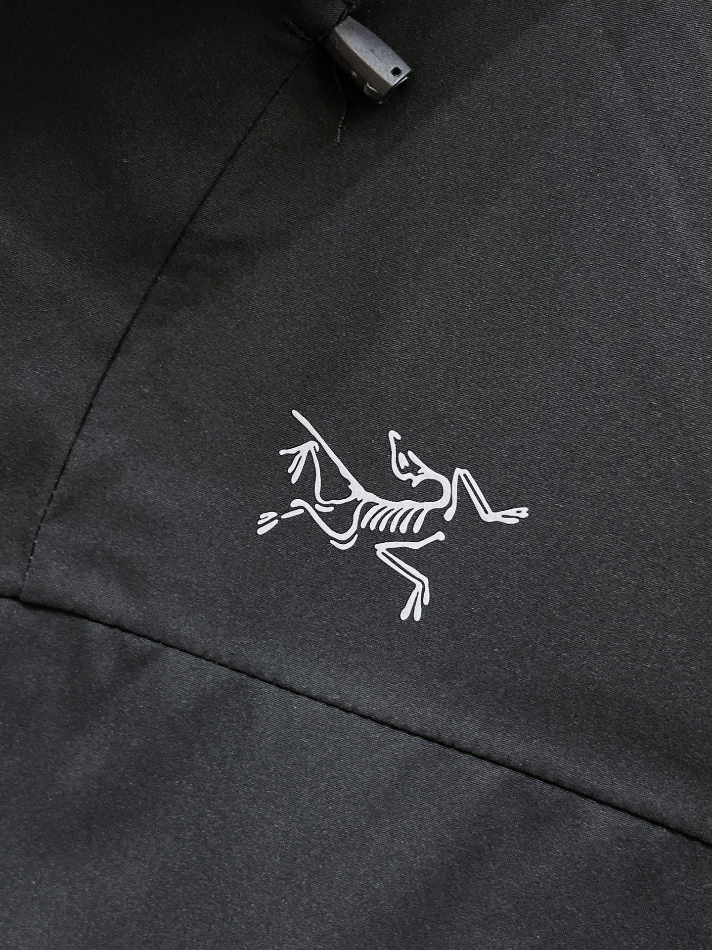 新品 始祖鸟 25ss新款轻薄硬壳冲锋衣百搭户外男女同款🔥采用原厂GORE-TEX科技面料细节辅料全部同