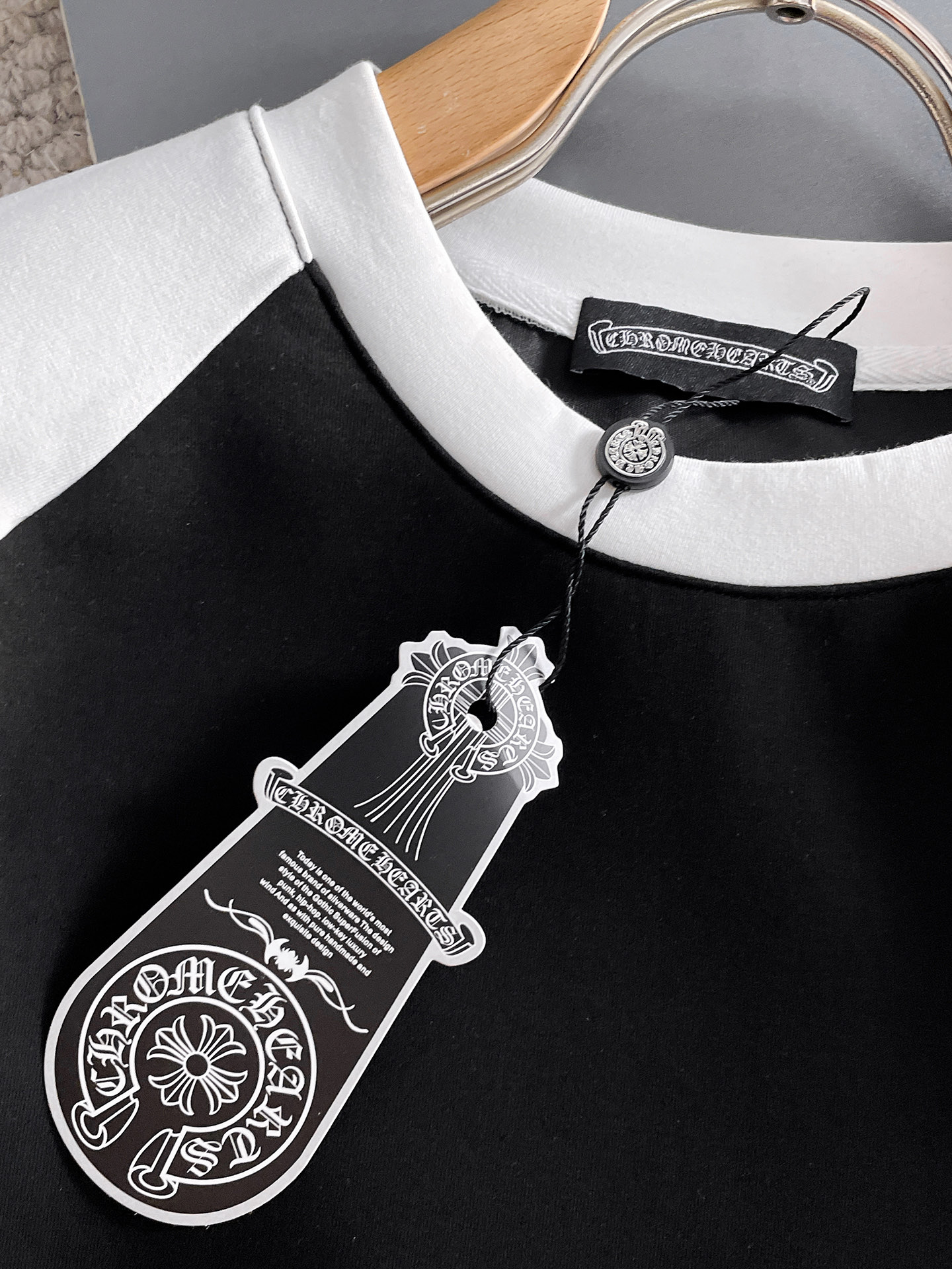 Chrome hearts men Crow Heart 2026 Autumn and Winter Men's letter logo pullover space cotton sweatshirt, classic OS version, simple yet stylish. Daily sports, leisure and business without pressure — photo 5