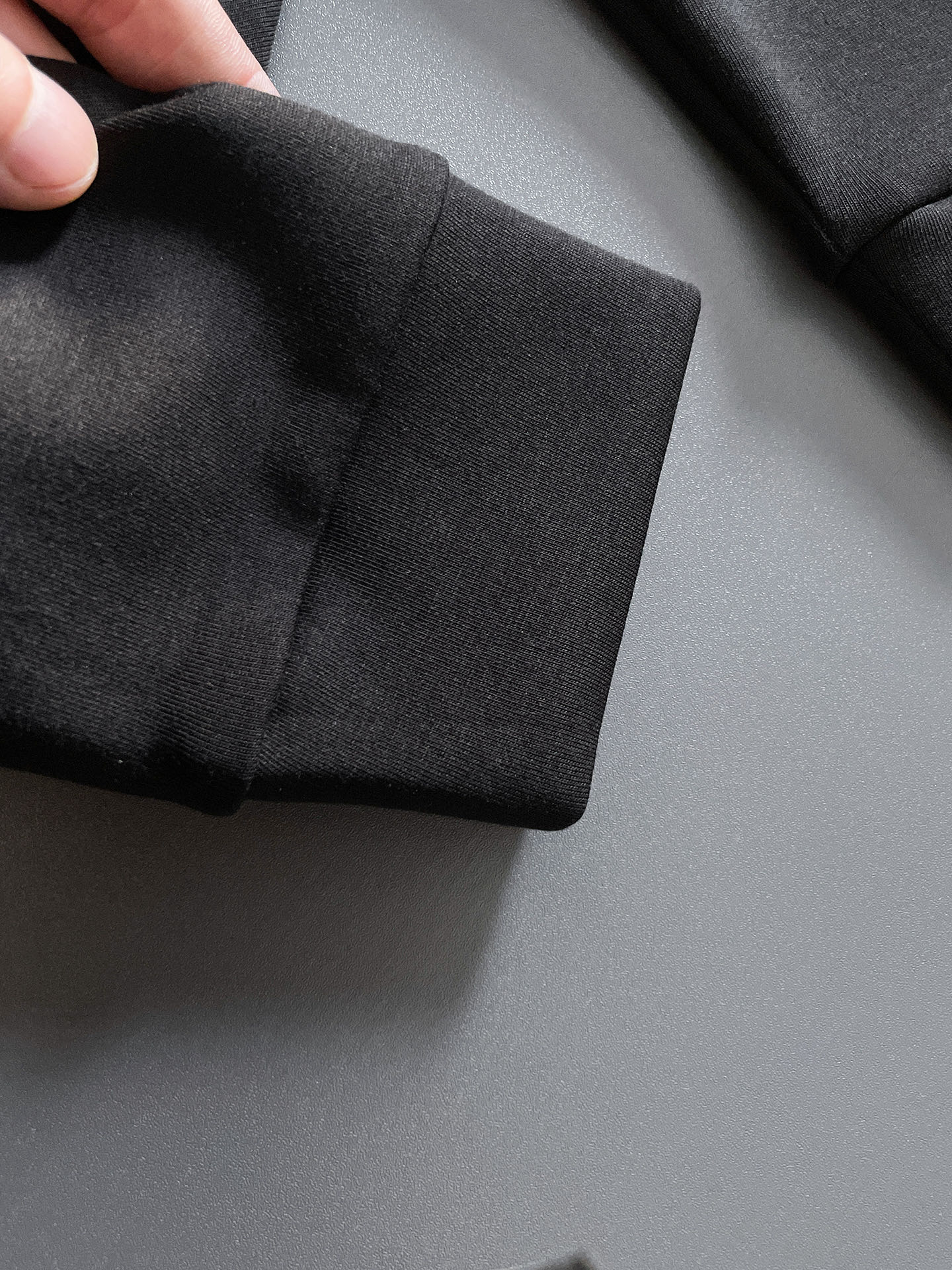 普拉达 2025秋冬新款 顶级版本 最新款空气层 卫衣独家发售！原版复刻，独家设计，超强工艺！极其奢华！