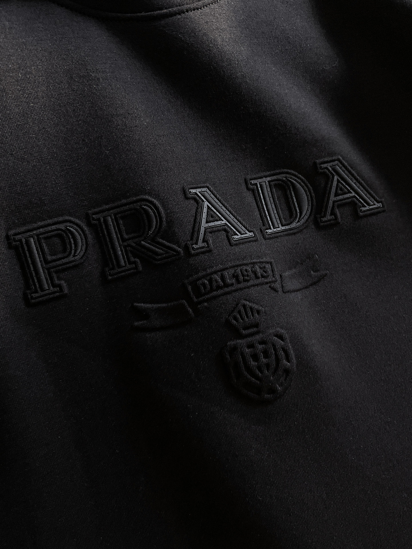 普拉达 2025秋冬新款 顶级版本 最新款空气层 卫衣独家发售！原版复刻，独家设计，超强工艺！极其奢华！