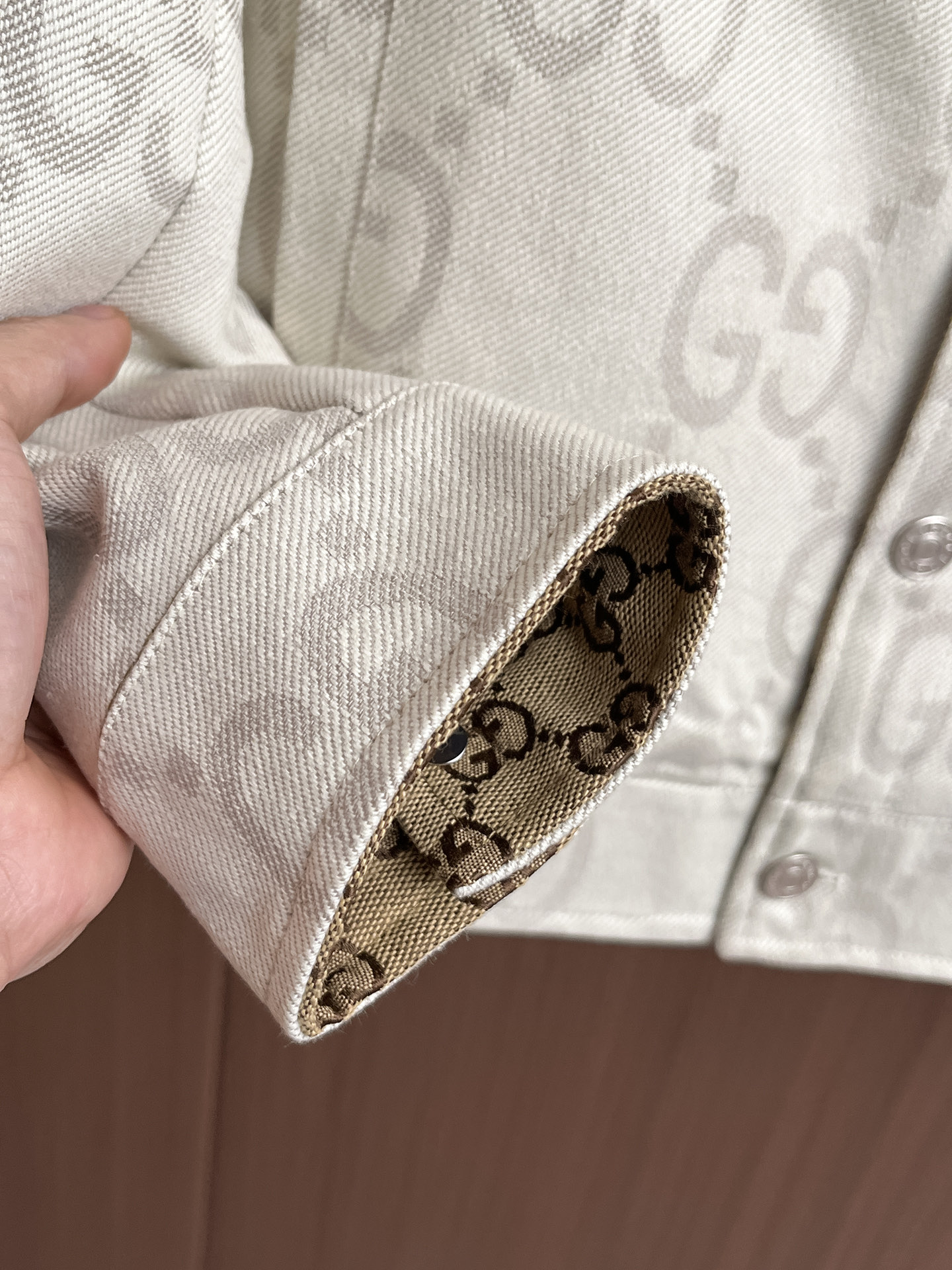 古驰 2025 秋冬 牛仔外套 新款爆款专柜新款休闲时尚夹克 超前卫设计风格 细腻舒适 穿着非常轻便不易